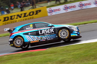 Moffat sticks with Laser Tools Racing in BTCC