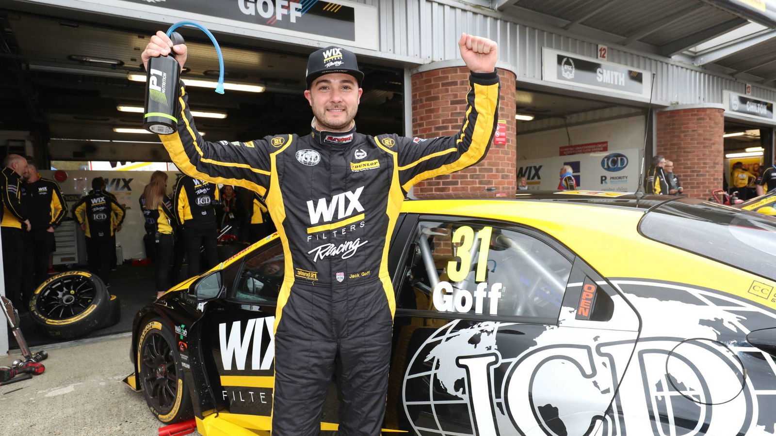 Goff holds off Turkington for race one victory