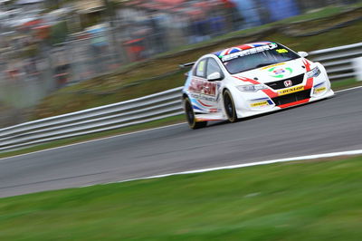 Simpson storms to dominant maiden BTCC pole