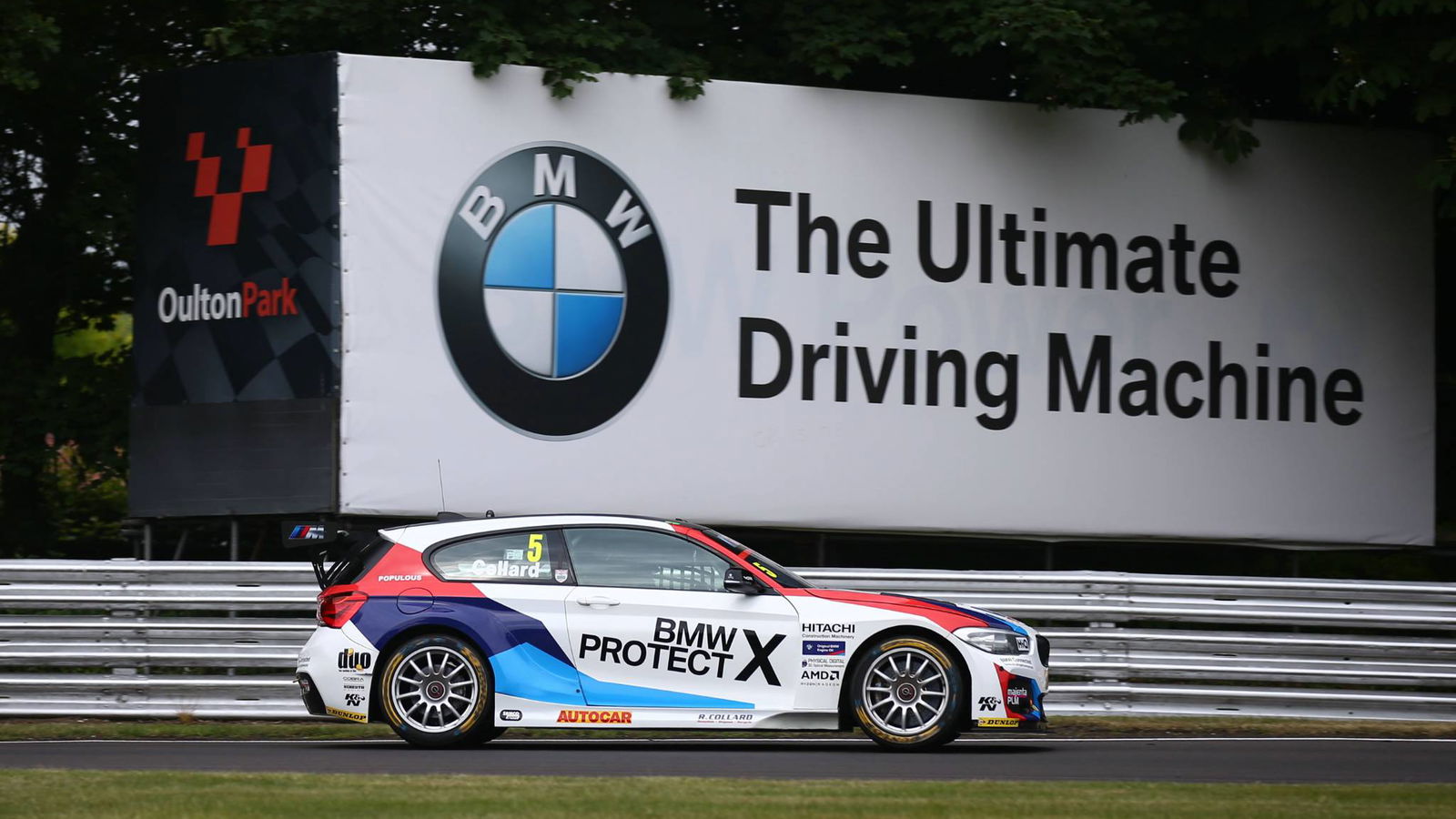 Collard leads BMW 1-2-3 domination in final Oulton race