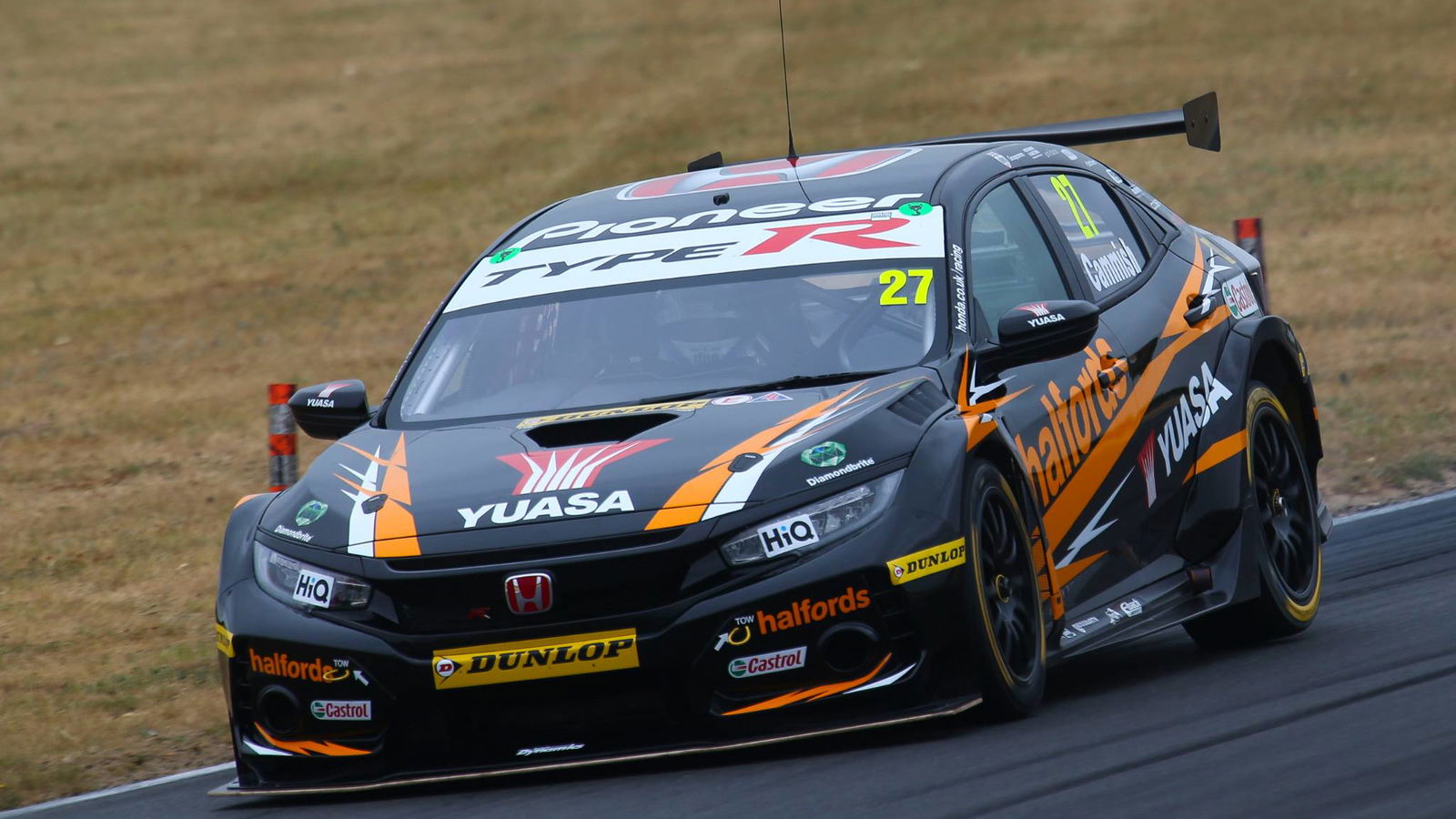 Cammish leads FP2 order at Rockingham
