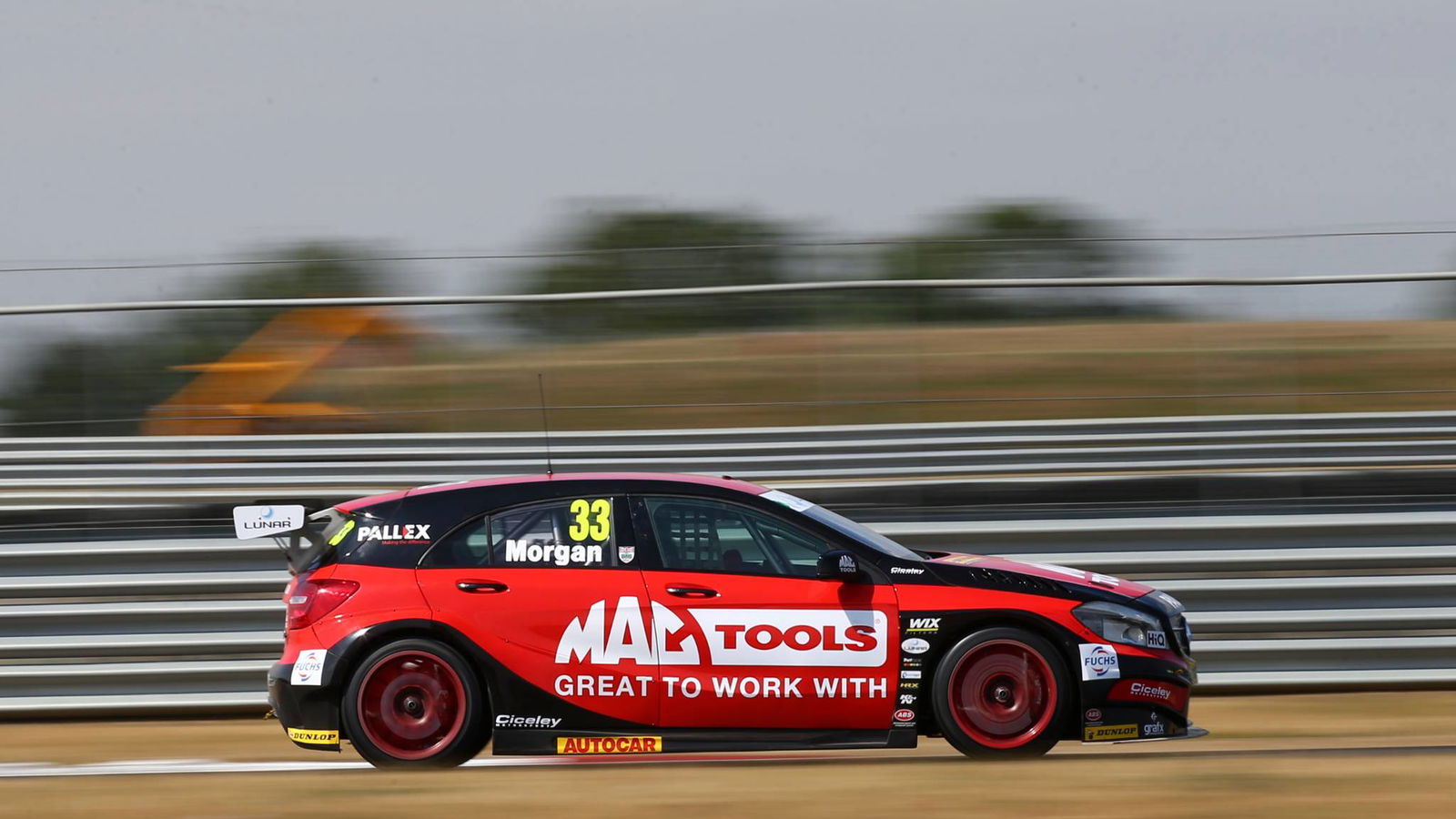 Morgan denies Tordoff to snatch maiden BTCC pole