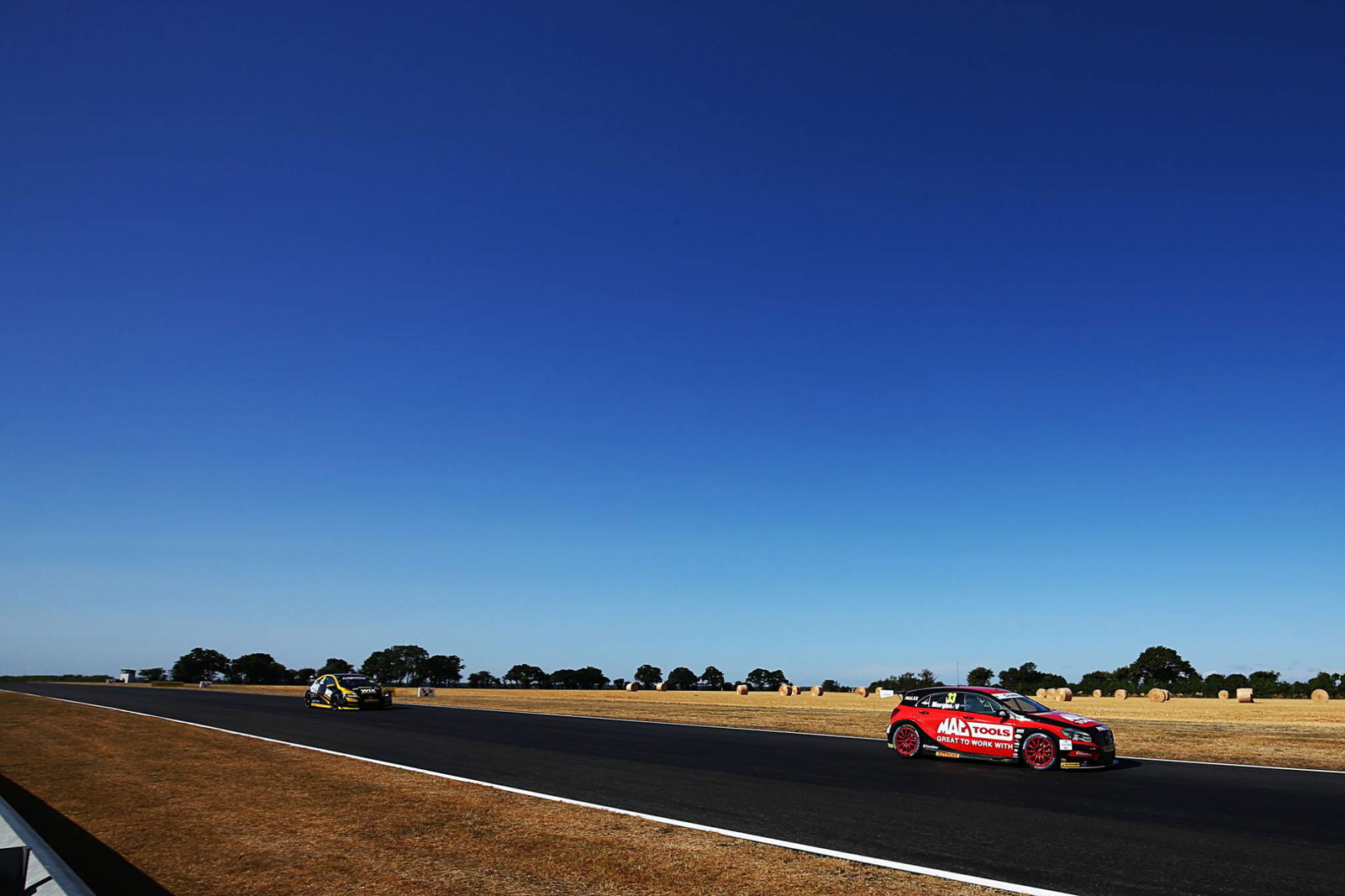 Morgan denies Tordoff to snatch maiden BTCC pole