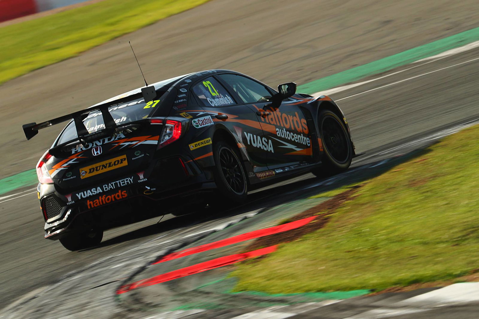 Outgoing champion Sutton tops FP1 at Brands Hatch