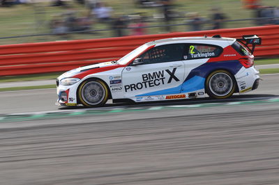 Turkington preserves BTCC lead ahead of finale