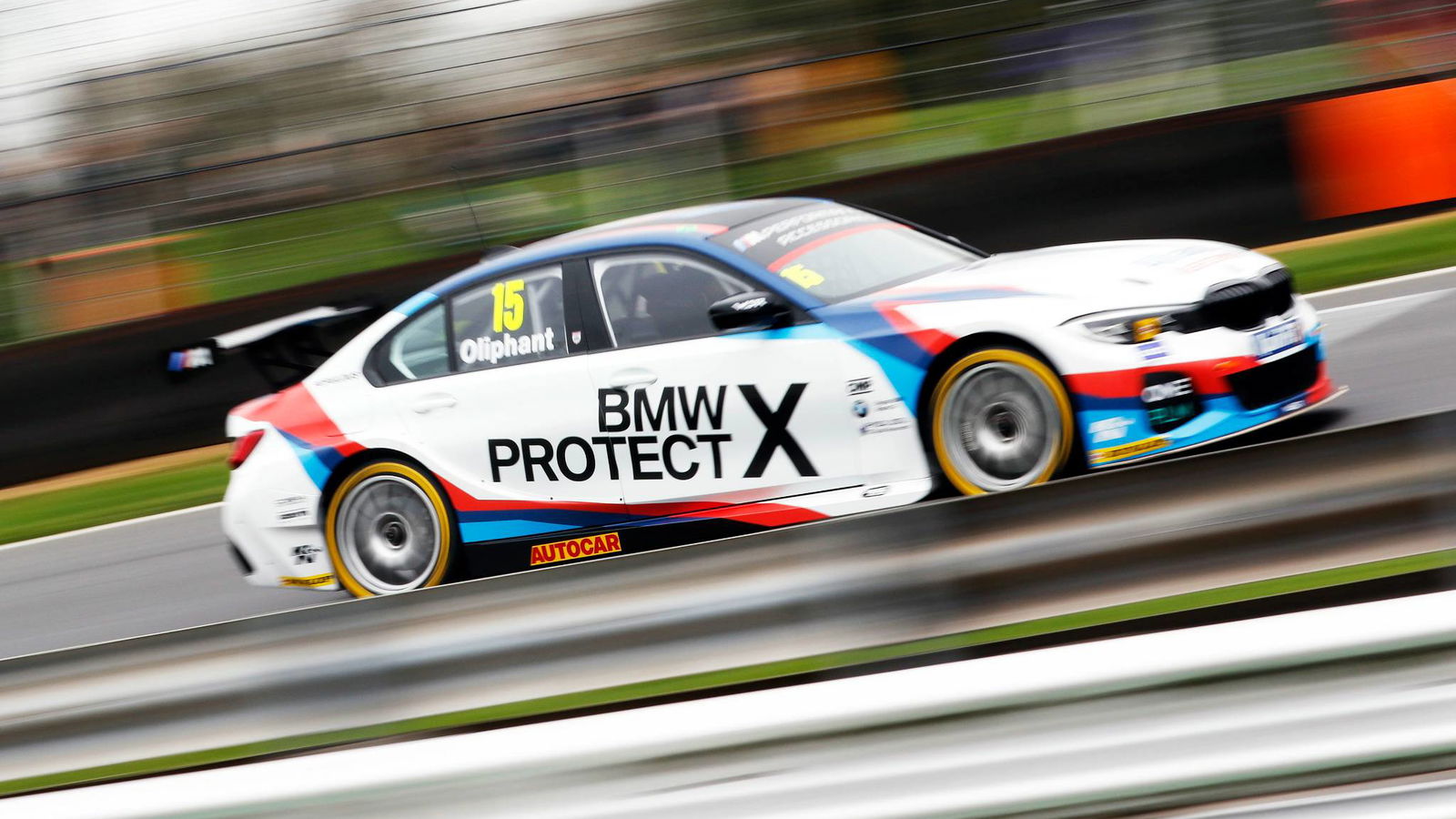 Oliphant leads BMW practice domination 
