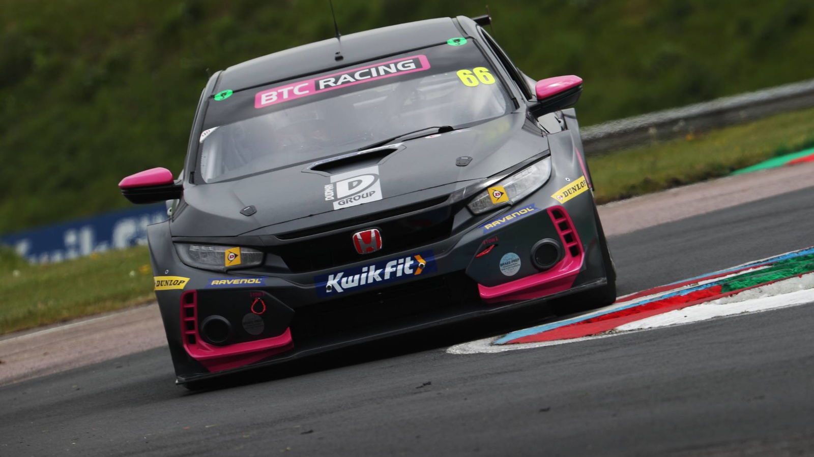 Cook clinches race three win at Thruxton
