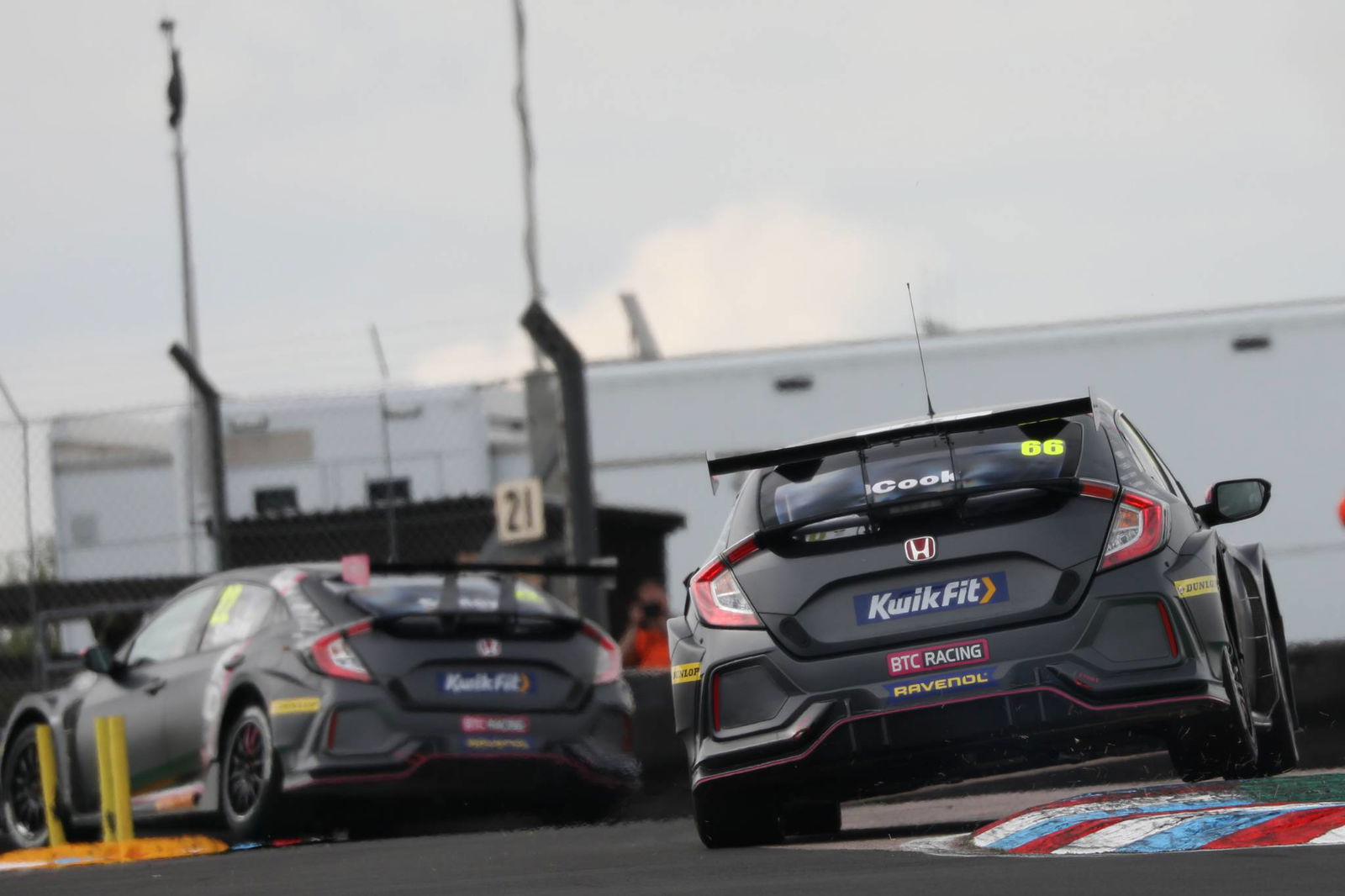 Cook clinches race three win at Thruxton