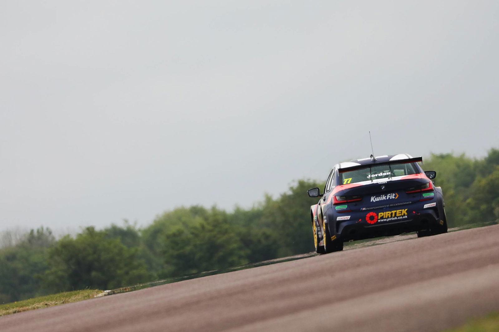 Jordan keeps Turkington at bay for race two win