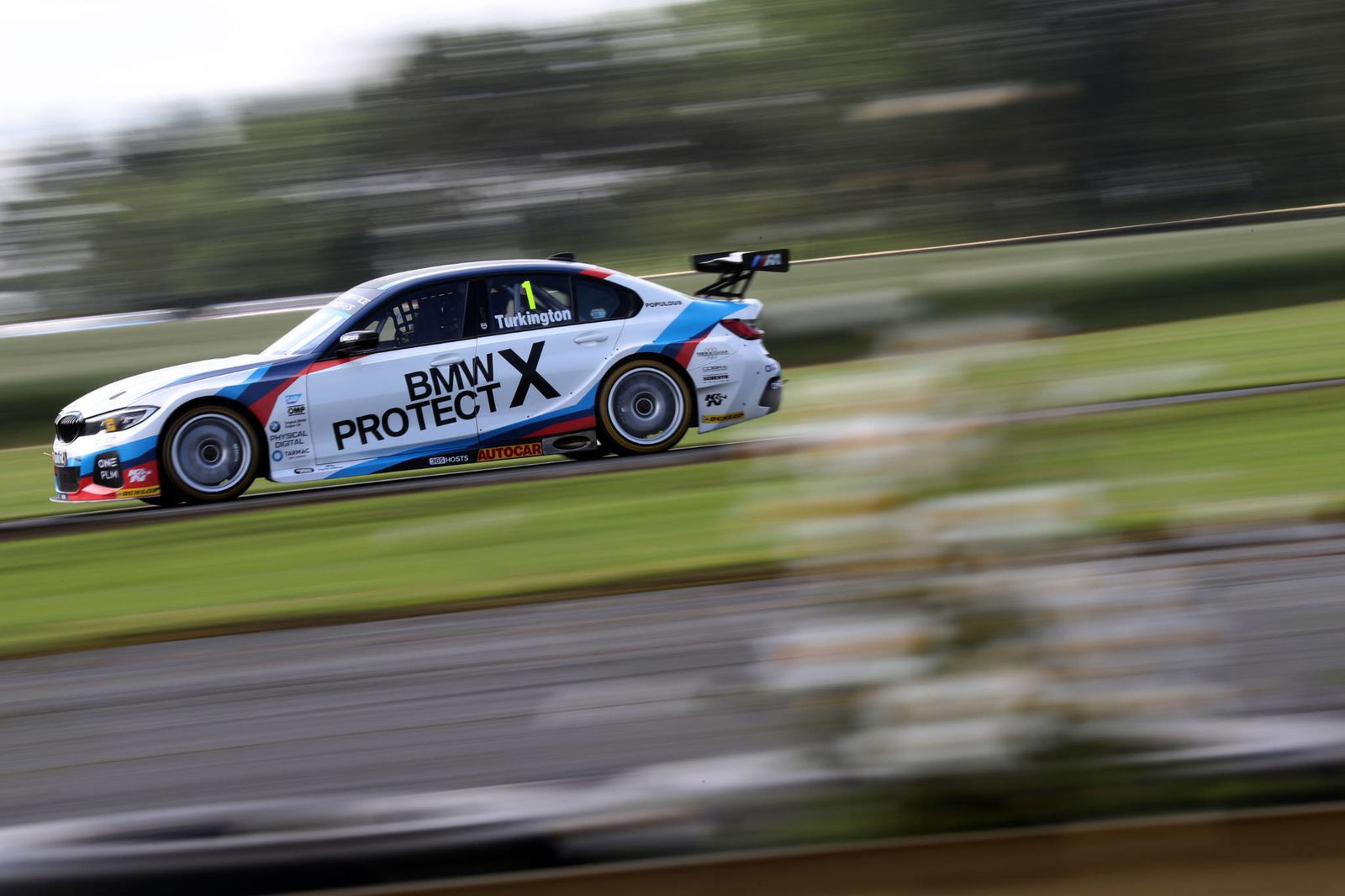 Cammish leads Neal for Honda one-two in FP2