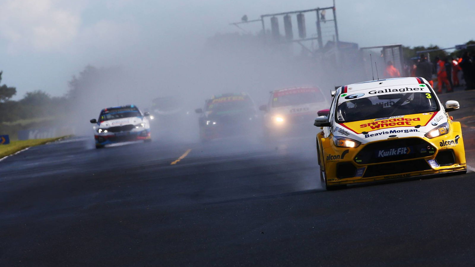 Chilton hails 'perfect weekend' after race three win