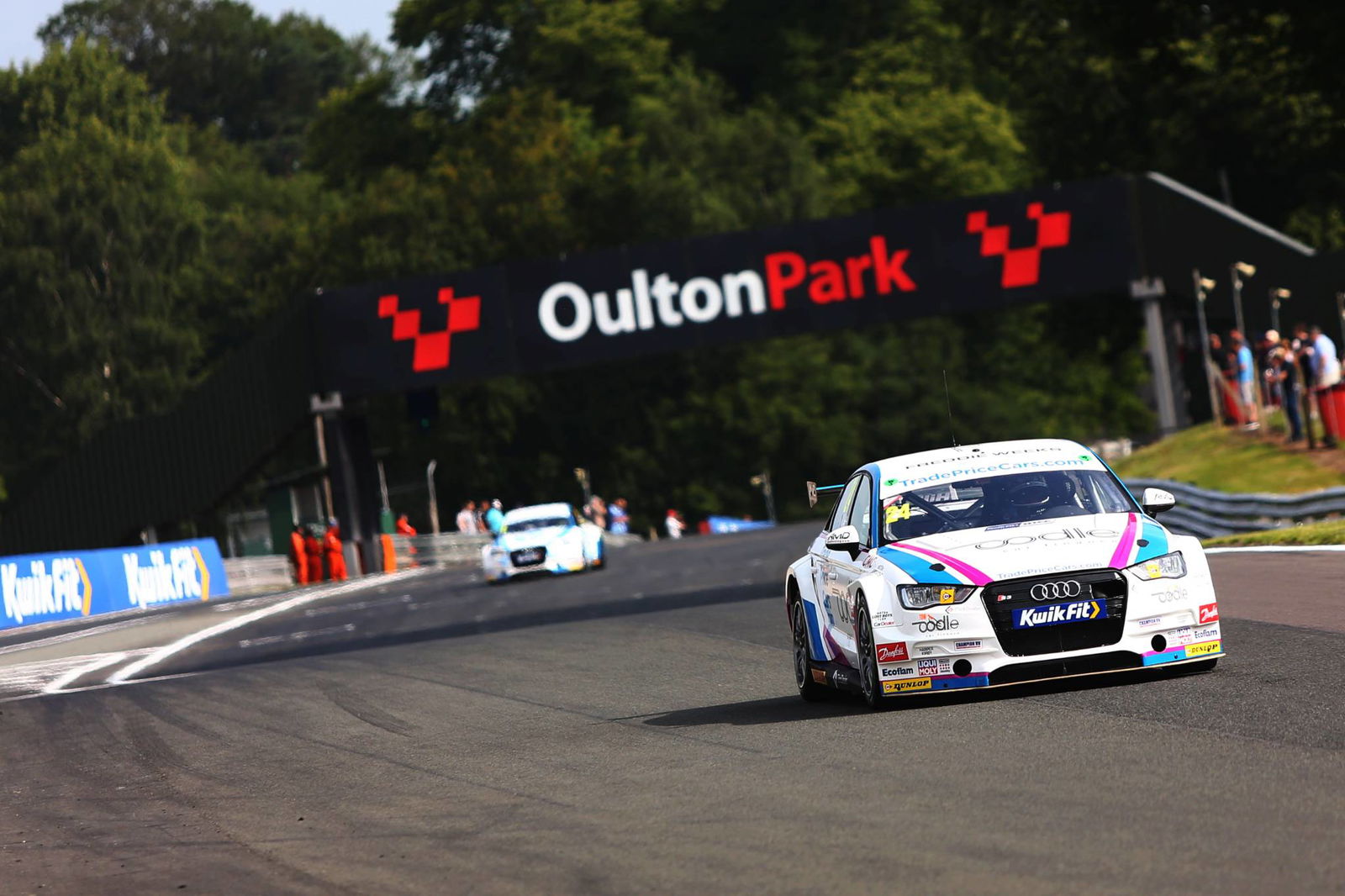 Turkington dominates for a 50th career BTCC win