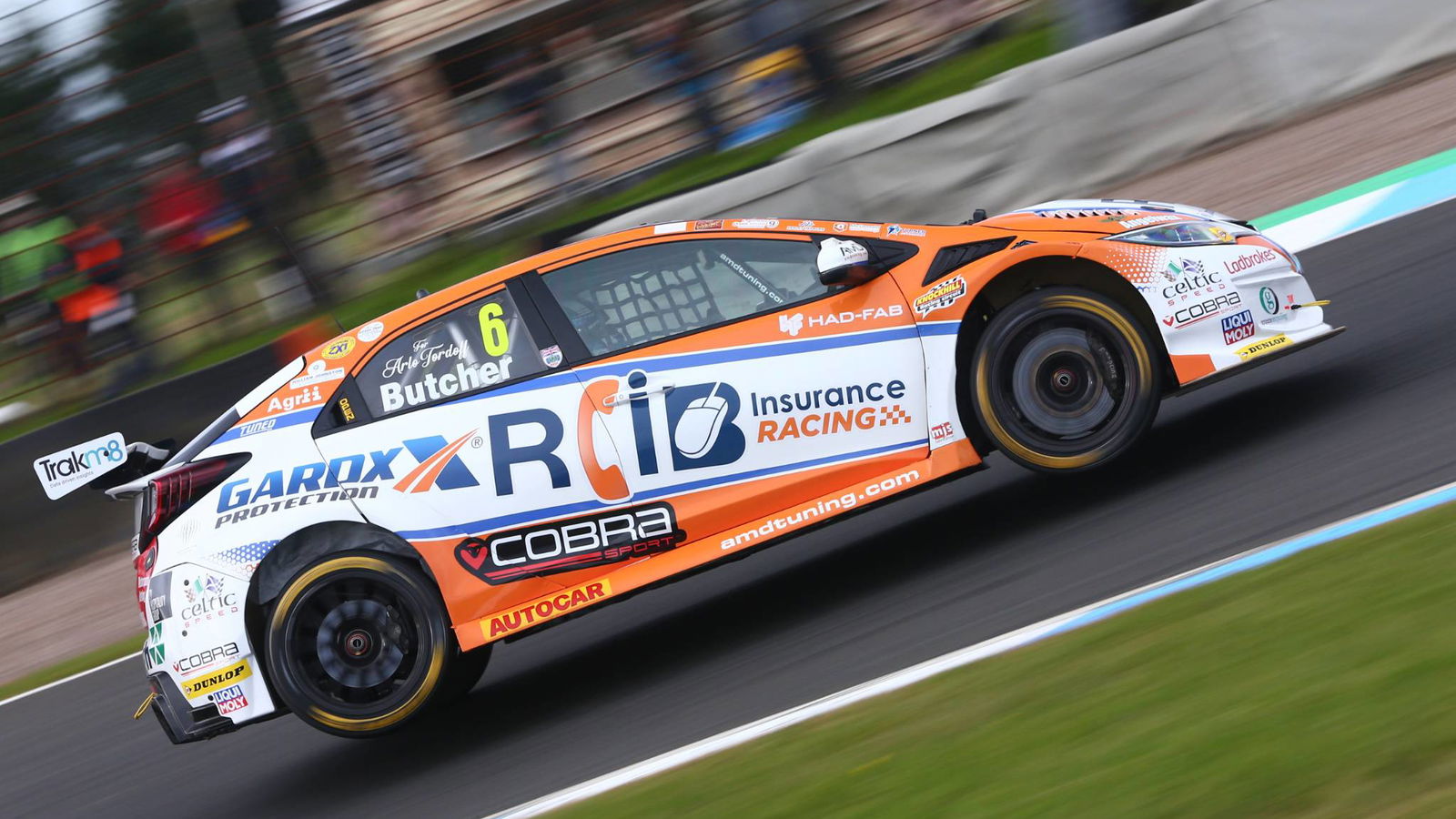 Butcher defeats Jordan for home BTCC victory