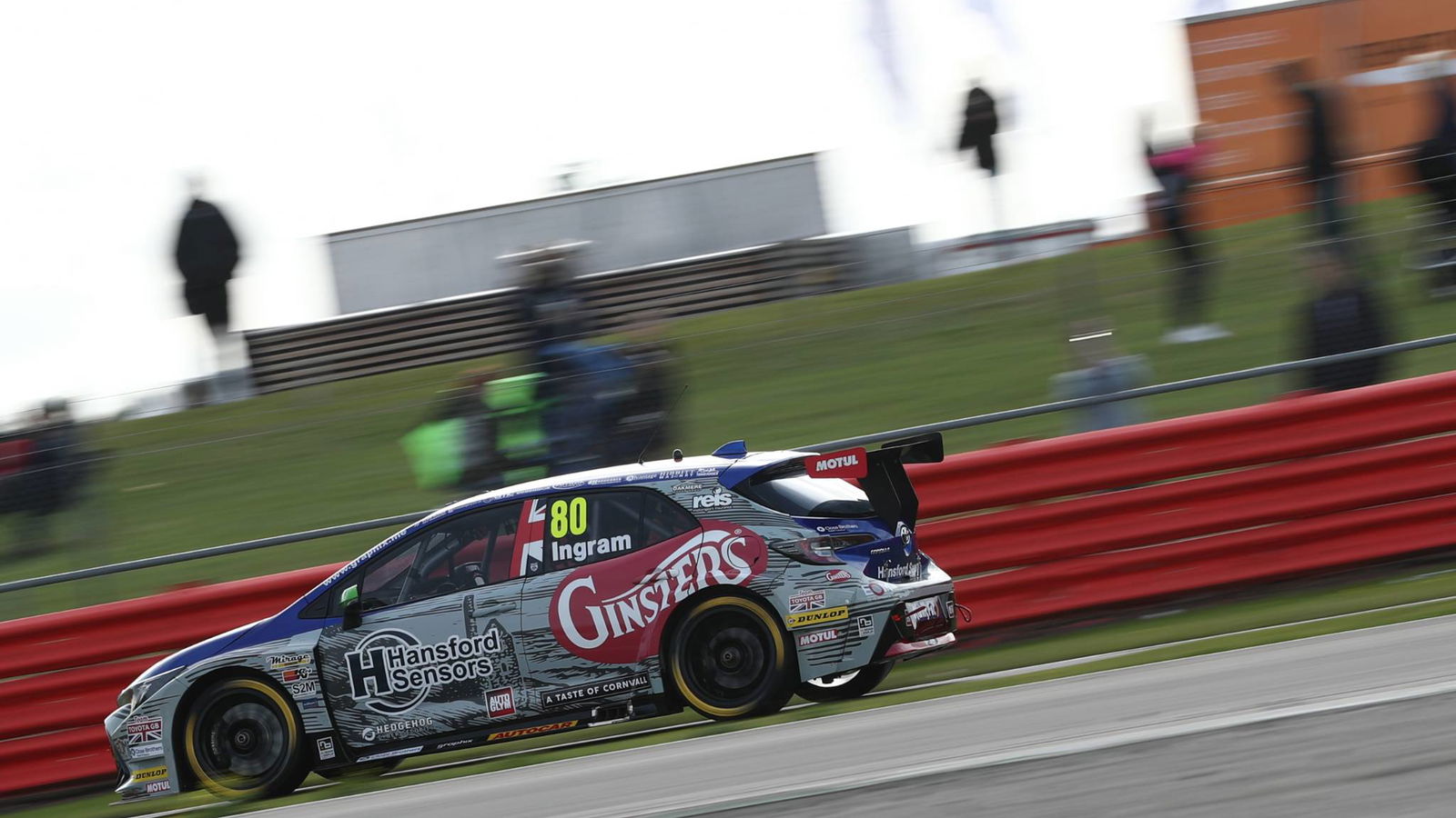 Ingram wins again as title race hits boiling point
