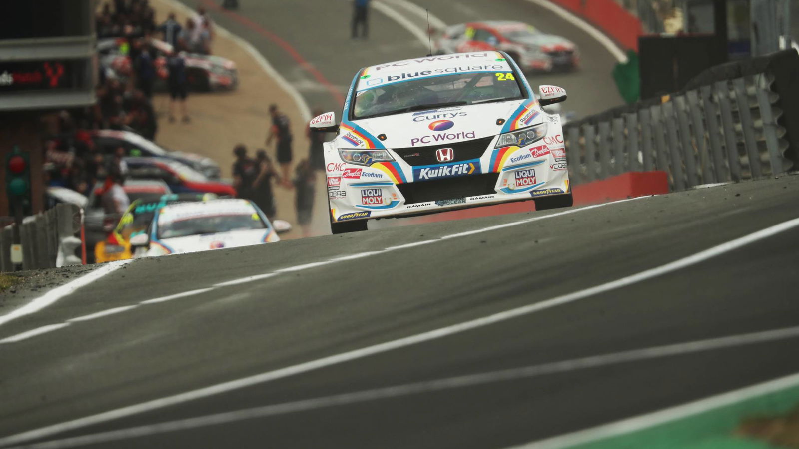 Hill quickest ahead of Chilton in opening practice