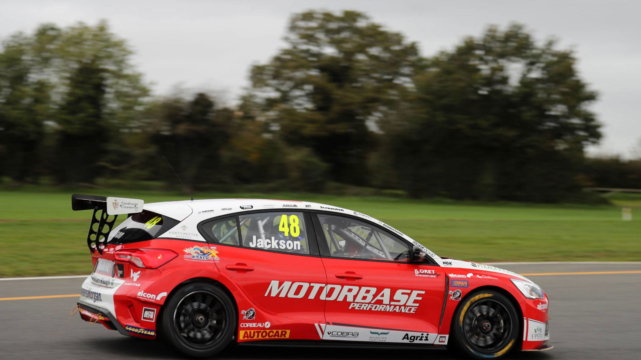 iOllie Jackson (GBR) - Motorbase Performance Ford Focus 