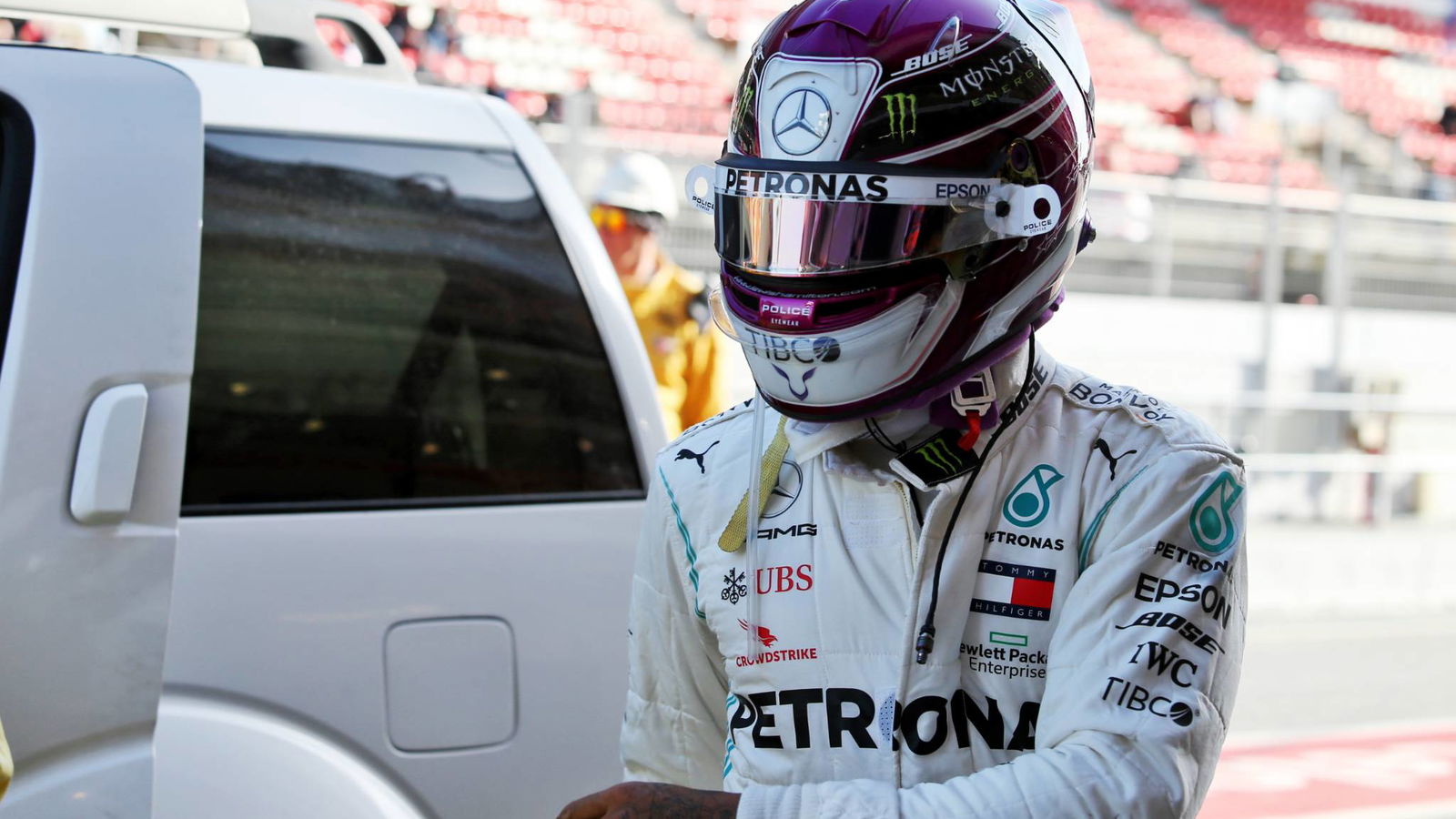 Hamilton: Mercedes akan 'kembali lebih kuat' setelah masalah mesin