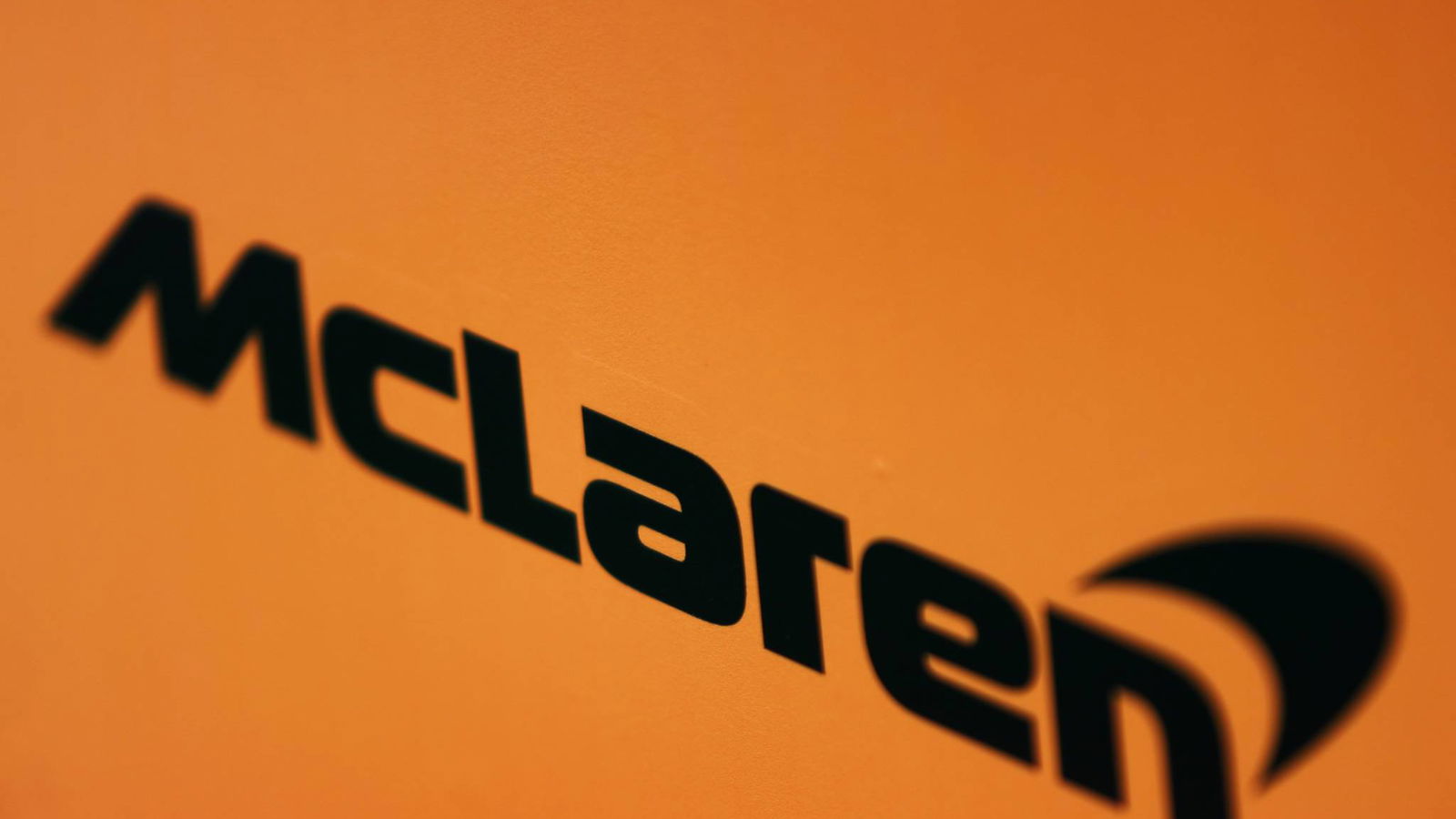 Anggota tim F1 McLaren sembuh dari virus corona