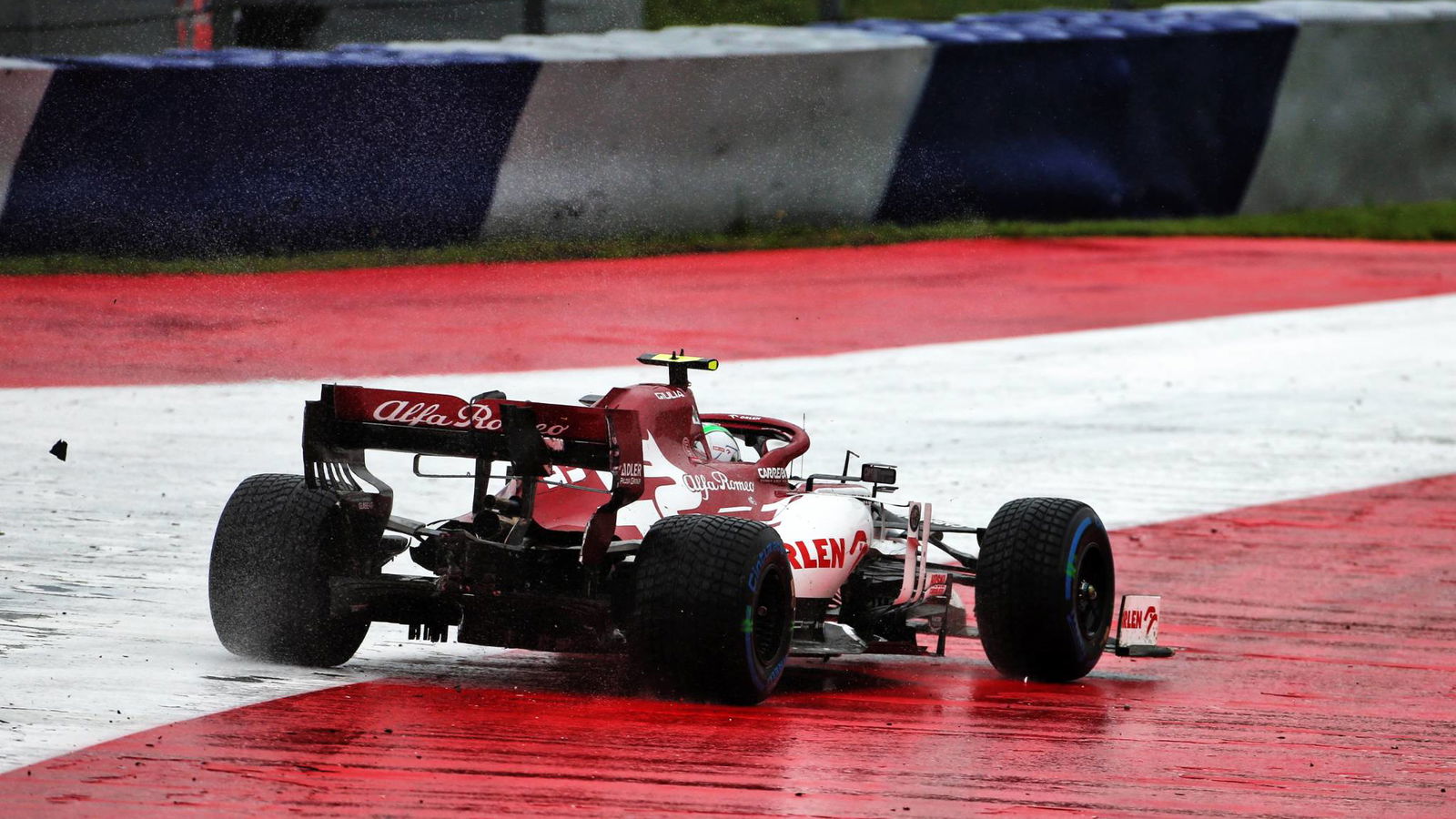 Giovinazzi hit with gearbox penalty for F1 Styrian GP