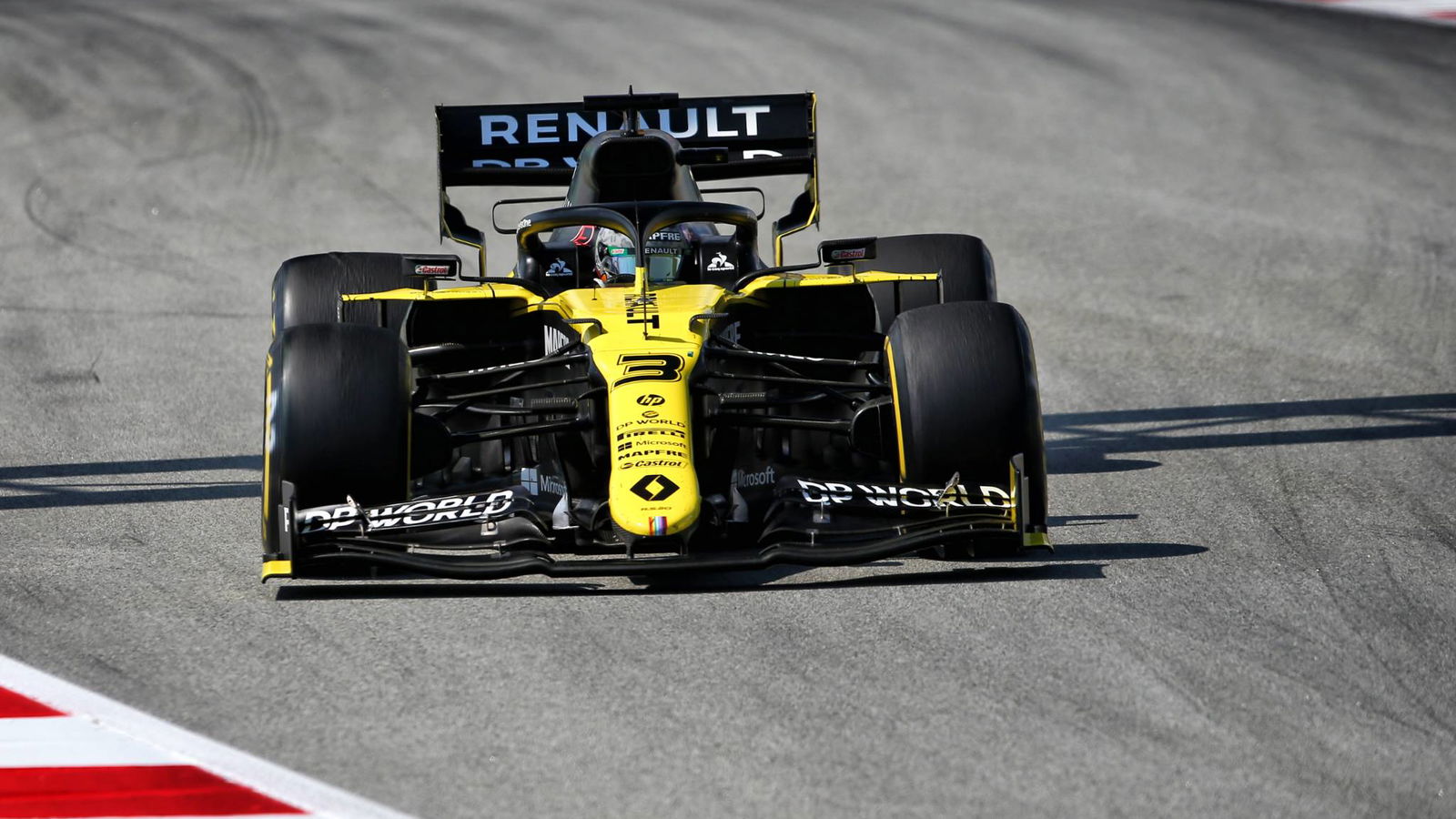 Ricciardo hopes Spanish F1 GP is an “anomaly” for Renault