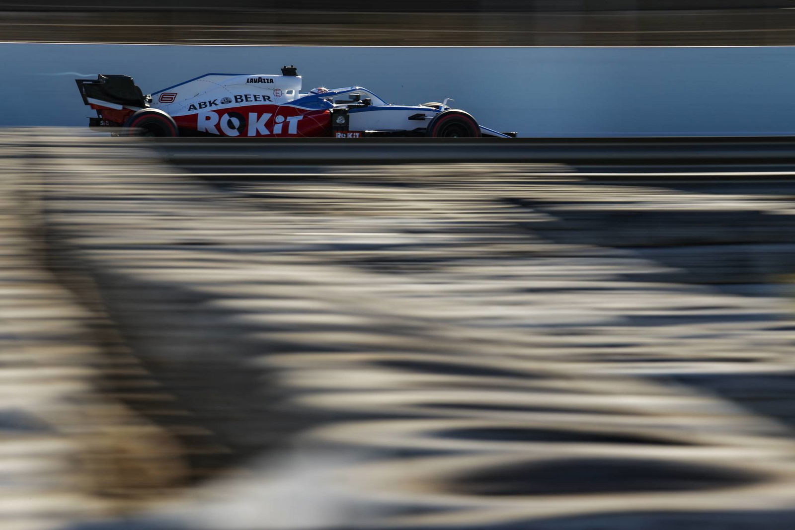Vettel quickest on wet-dry penultimate F1 test morning