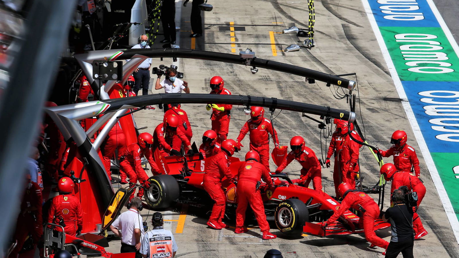 Bos F1 Brawn mengatakan Ferrari menghadapi 'jalan panjang menuju pemulihan'