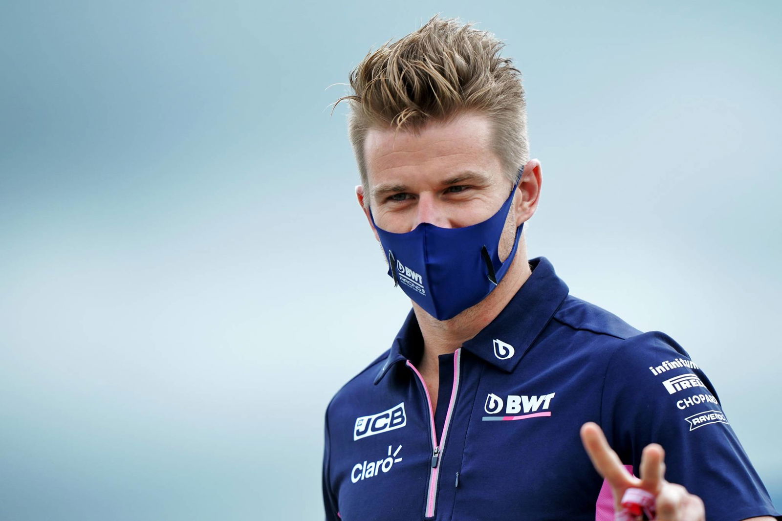 Magnussen explains U-turn over taking the knee at F1 races