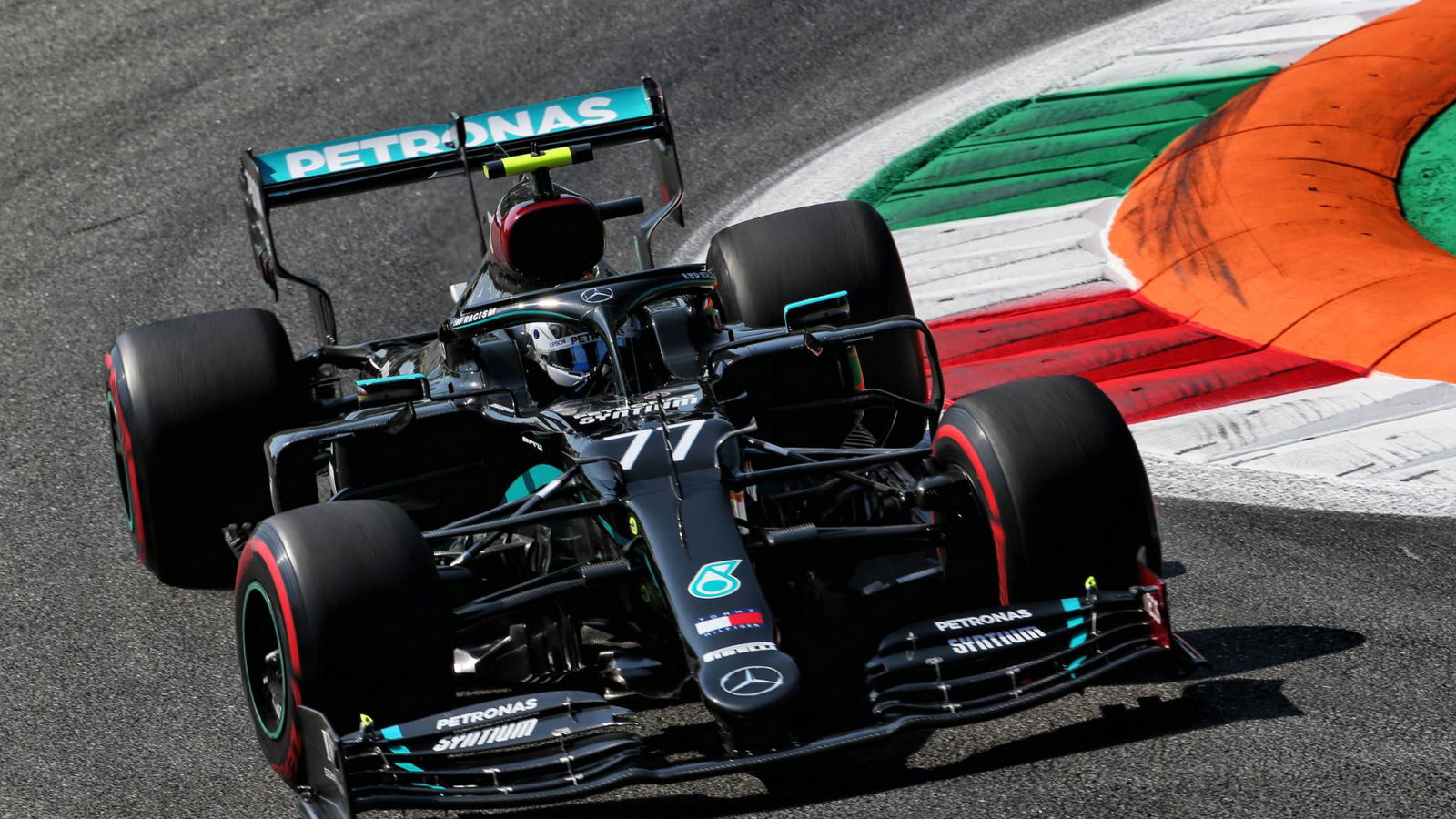 Bottas di atas, Hamilton ke-5 dalam latihan terakhir F1 GP Italia