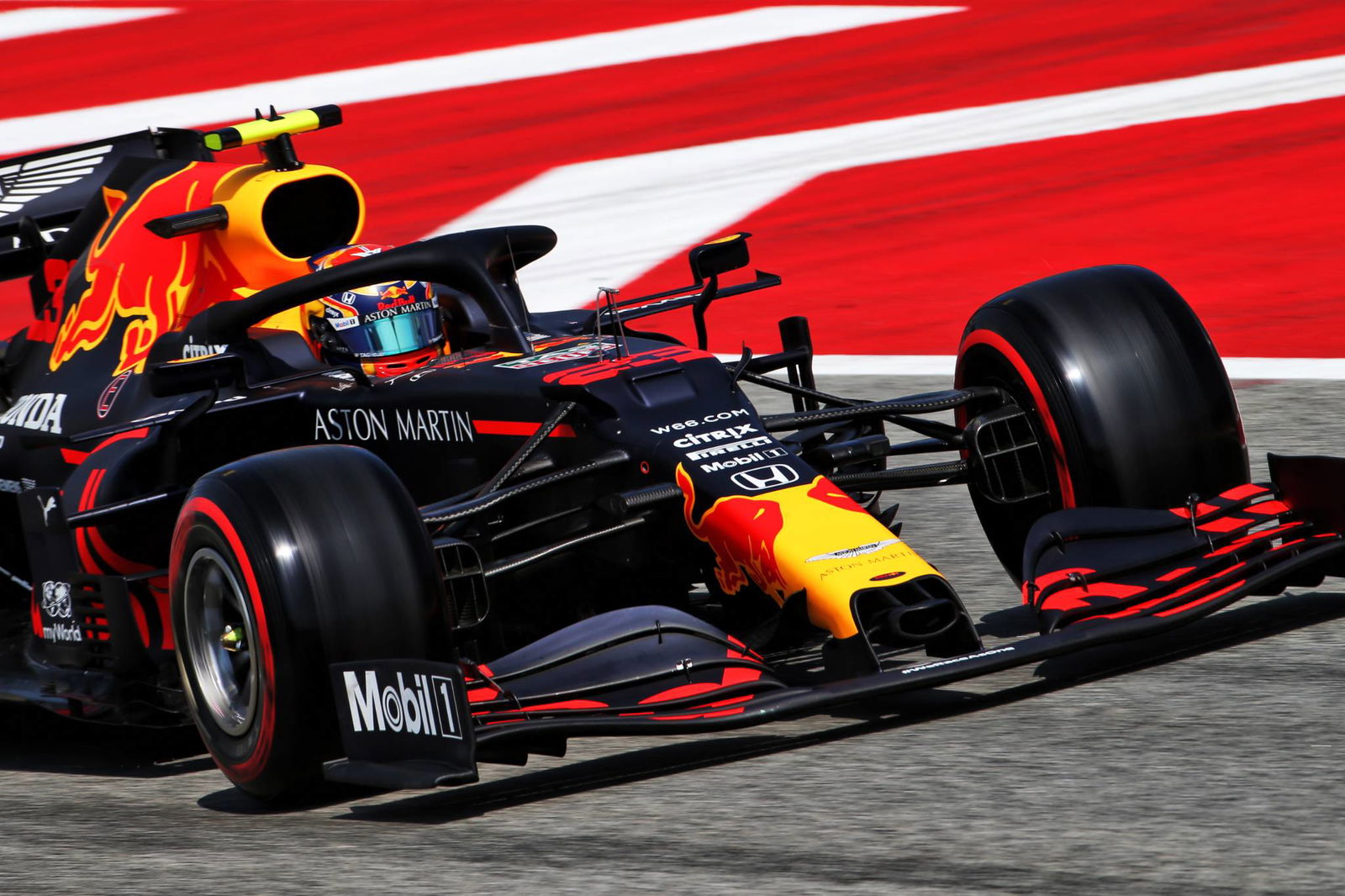 Hamilton: Red Bull 'masih menjadi pelari gelar' pada laga F1 2020