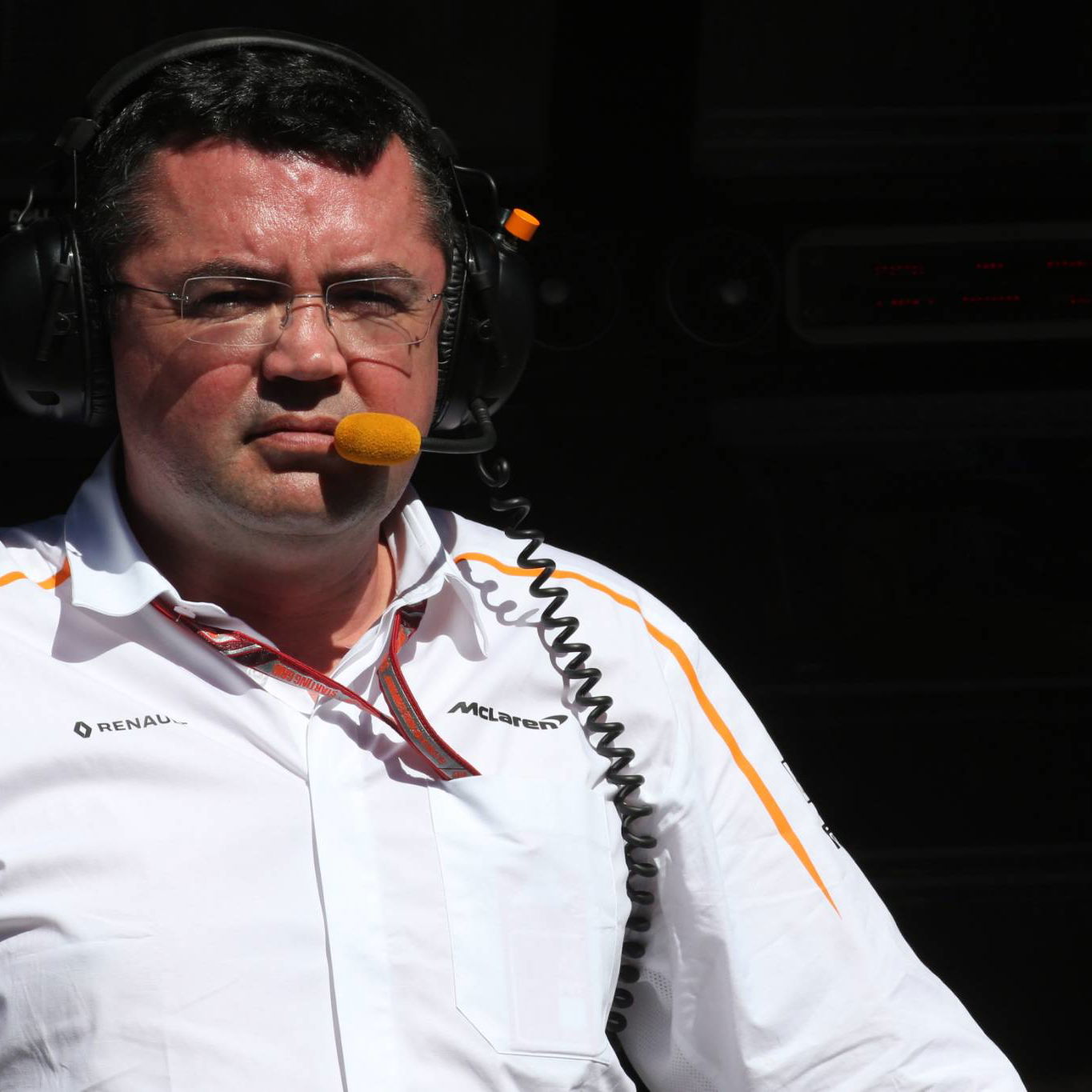 Ecclestone steps in to feed Lotus staff