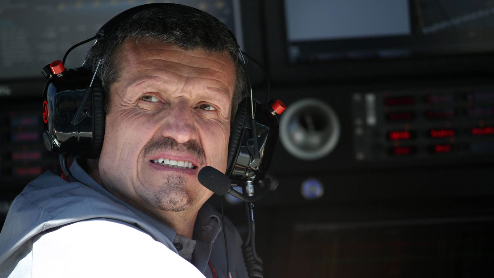 Haas menjelaskan penyebab kegagalan pit stop ganda yang 