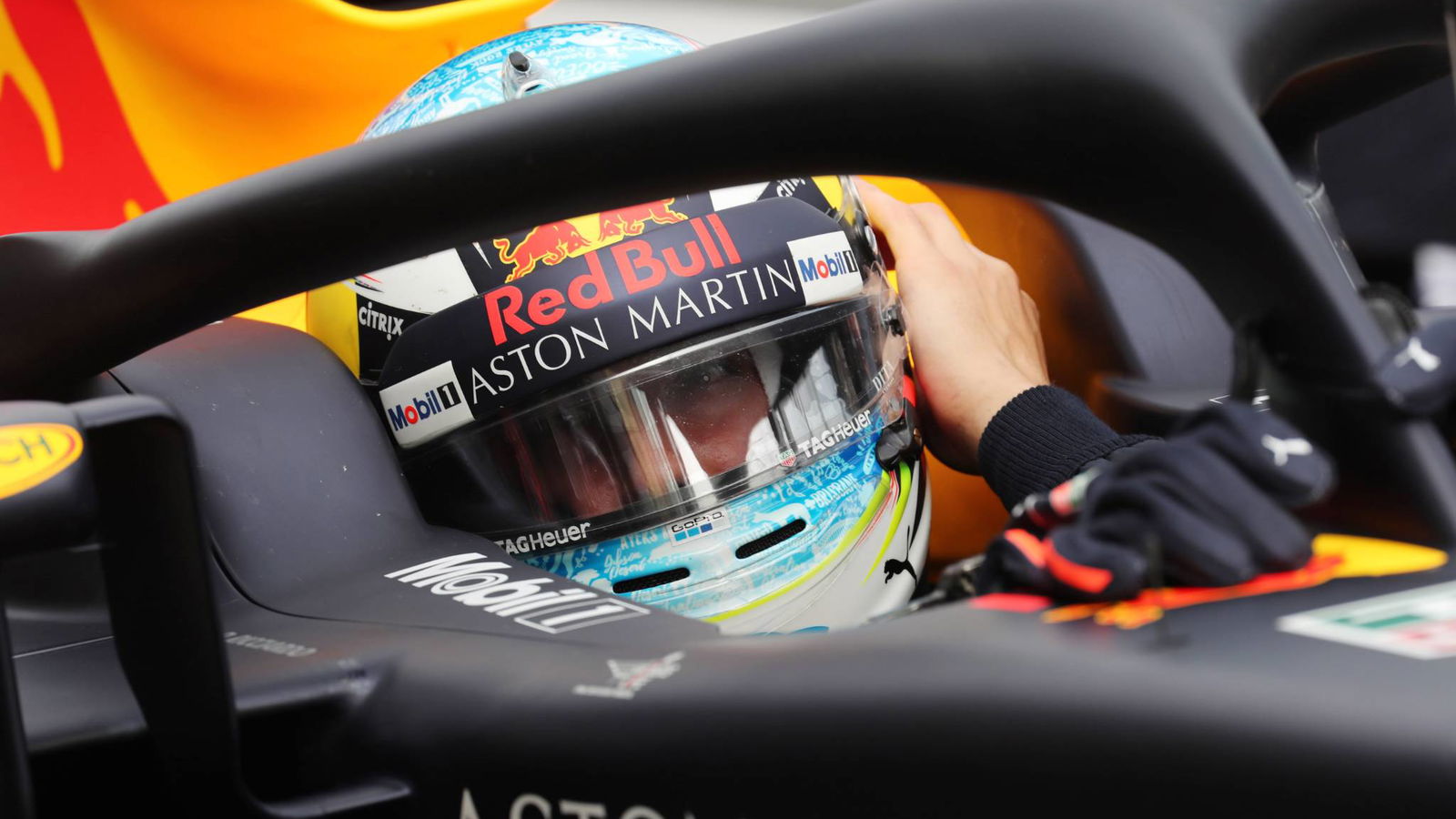 Ricciardo leads Bahrain FP1 as issue sidelines Verstappen