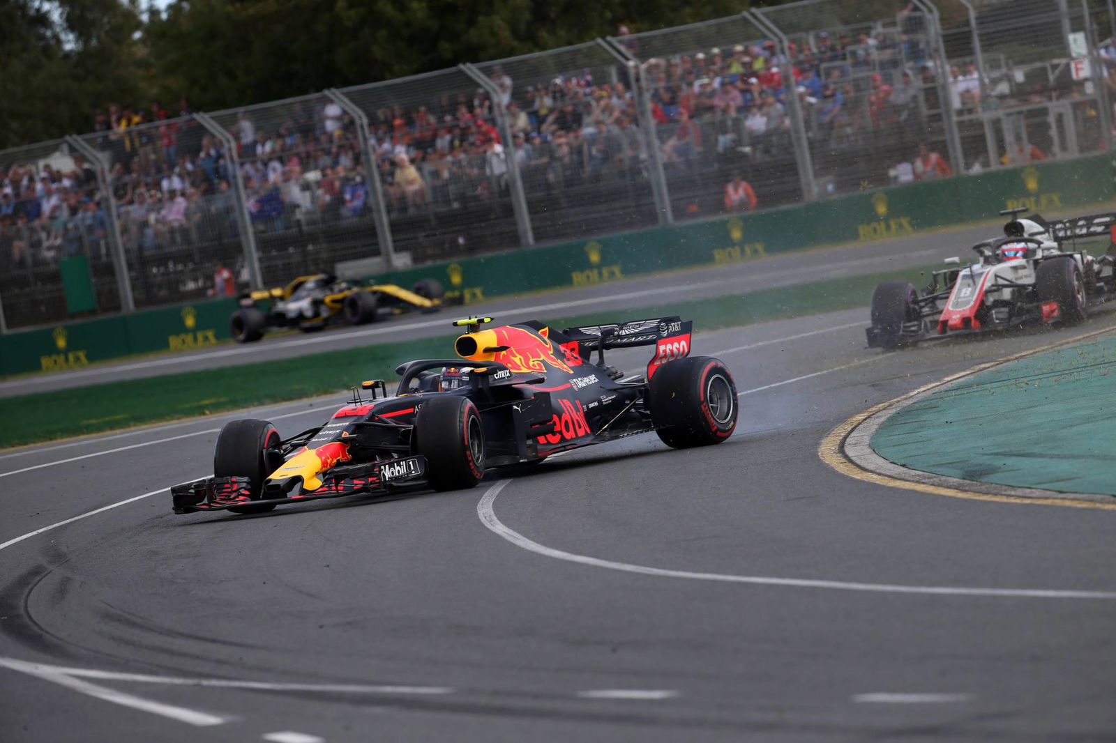 Sainz 'nearly vomited' during Australian GP