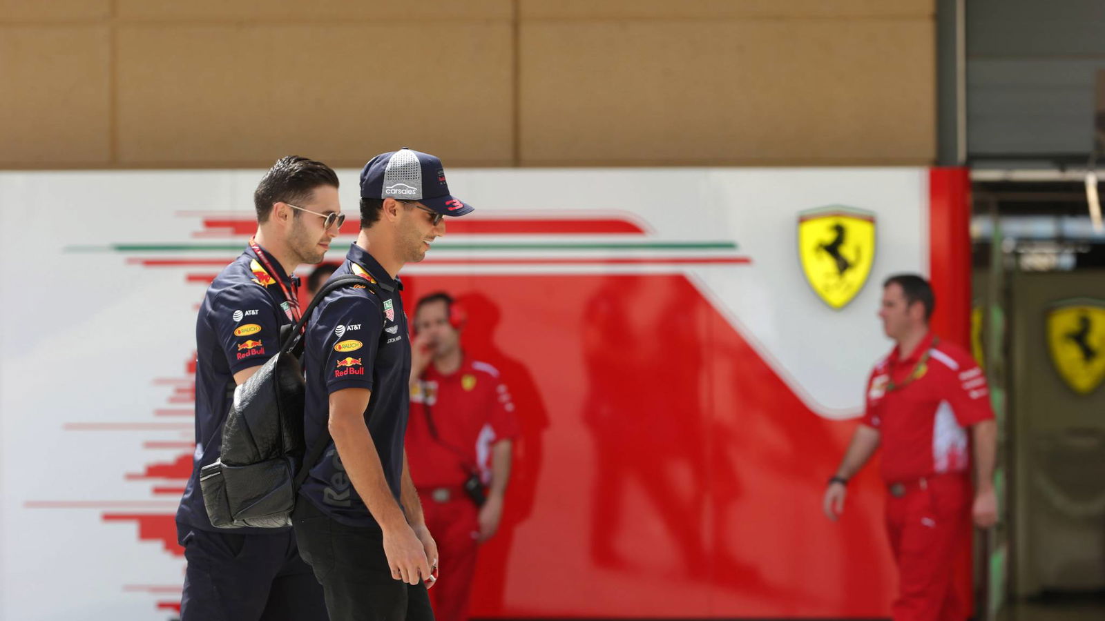 Ricciardo rules out F1 contract talks until European races