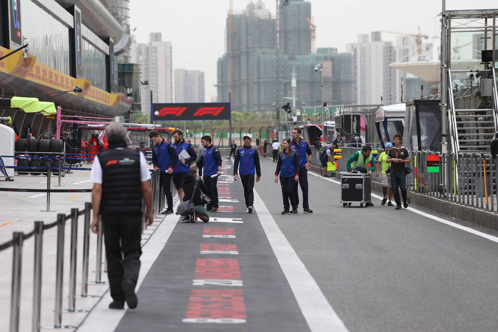 Kisah di balik kesenjangan upah gender F1