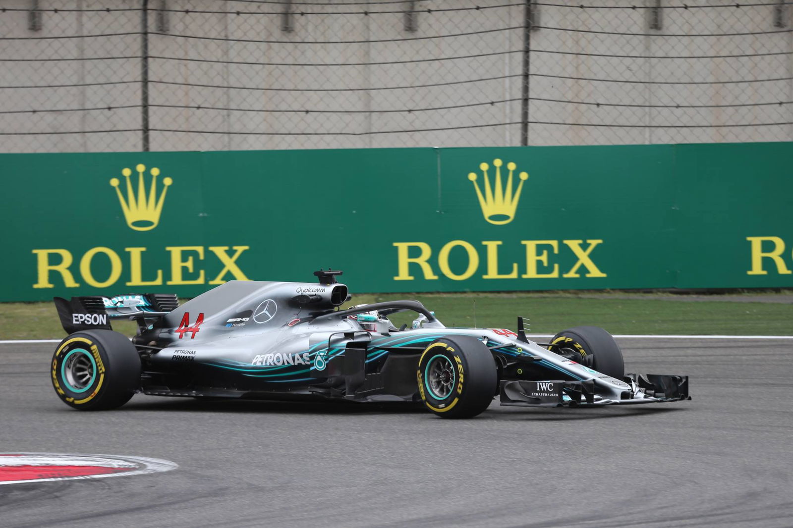 Hamilton tercepat lagi di China F1 FP2