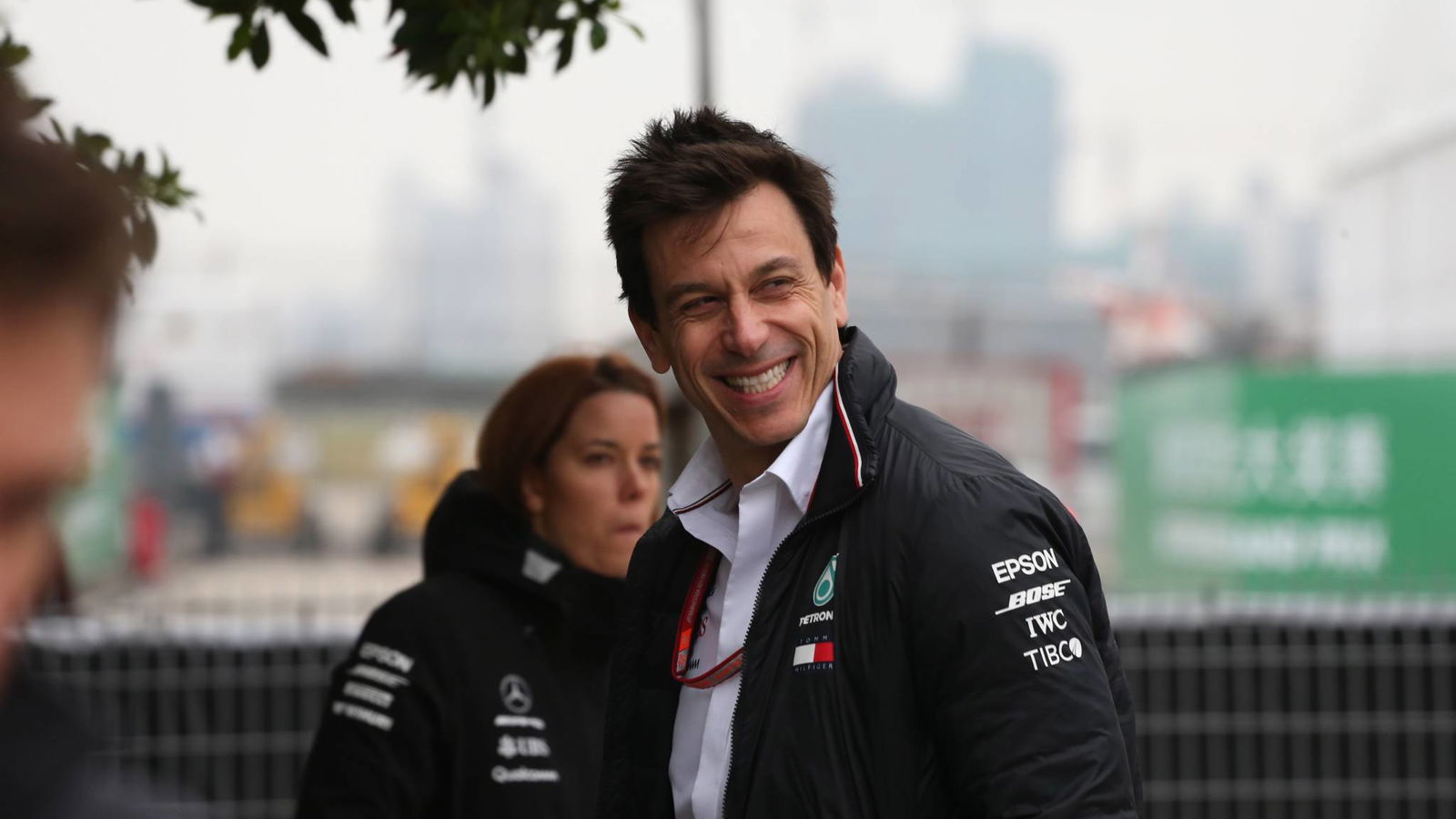 Wolff menertawakan kritik Ecclestone terhadap Hamilton