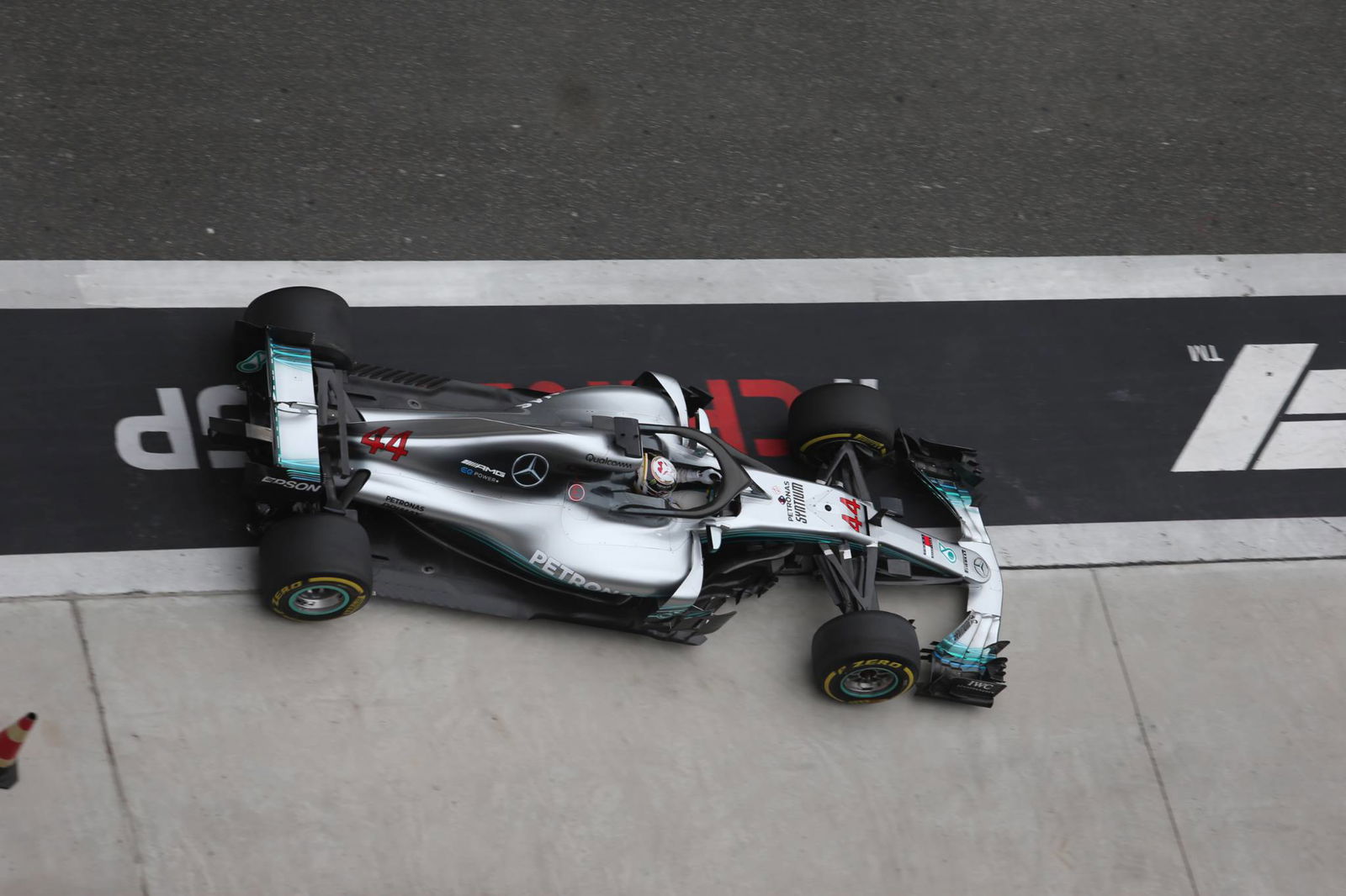 Vettel merebut pole position China F1 dari Raikkonen