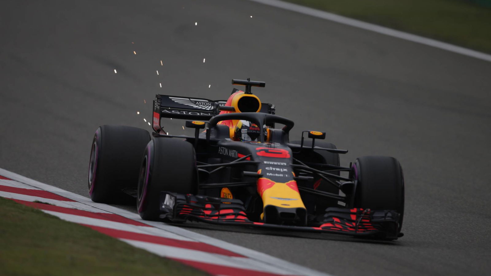 Ricciardo: Red Bull sekarang dalam jangkauan Mercedes