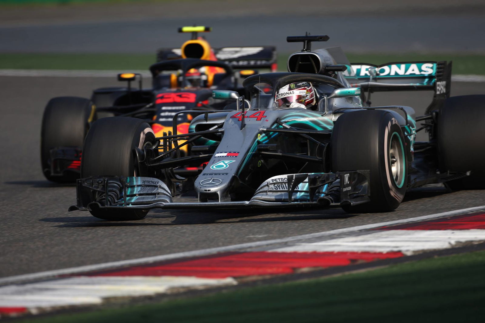 Jos Verstappen: “Max needs to think more”