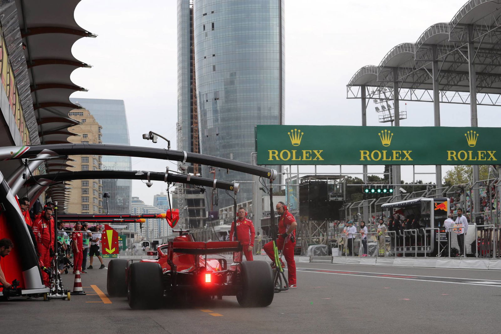 Grosjean picks up gearbox penalty for Azerbaijan GP