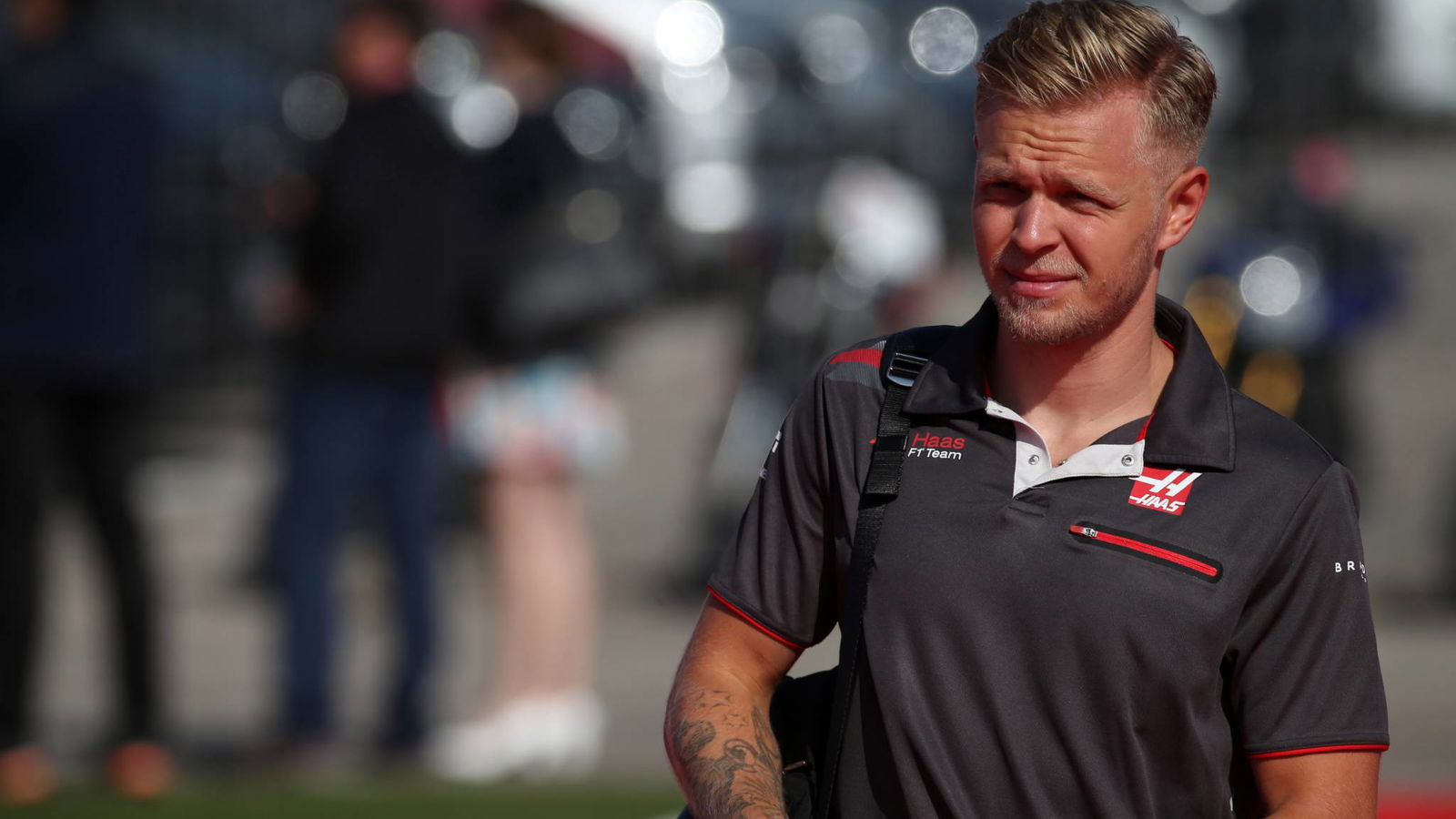 Magnussen called to stewards over Leclerc FP1 block
