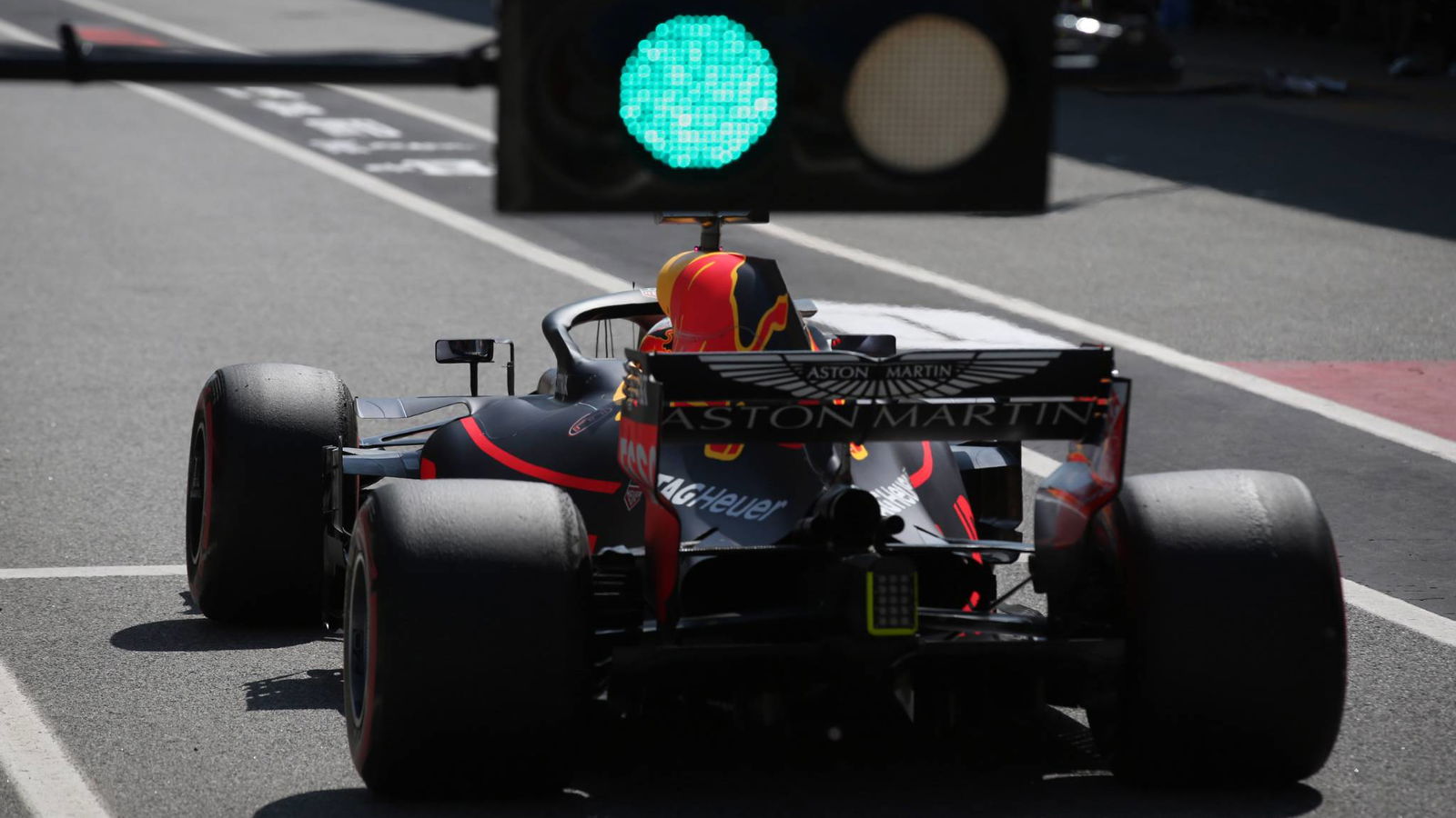 Ricciardo: Defisit kecepatan Red Bull dari Mercedes menyakitkan
