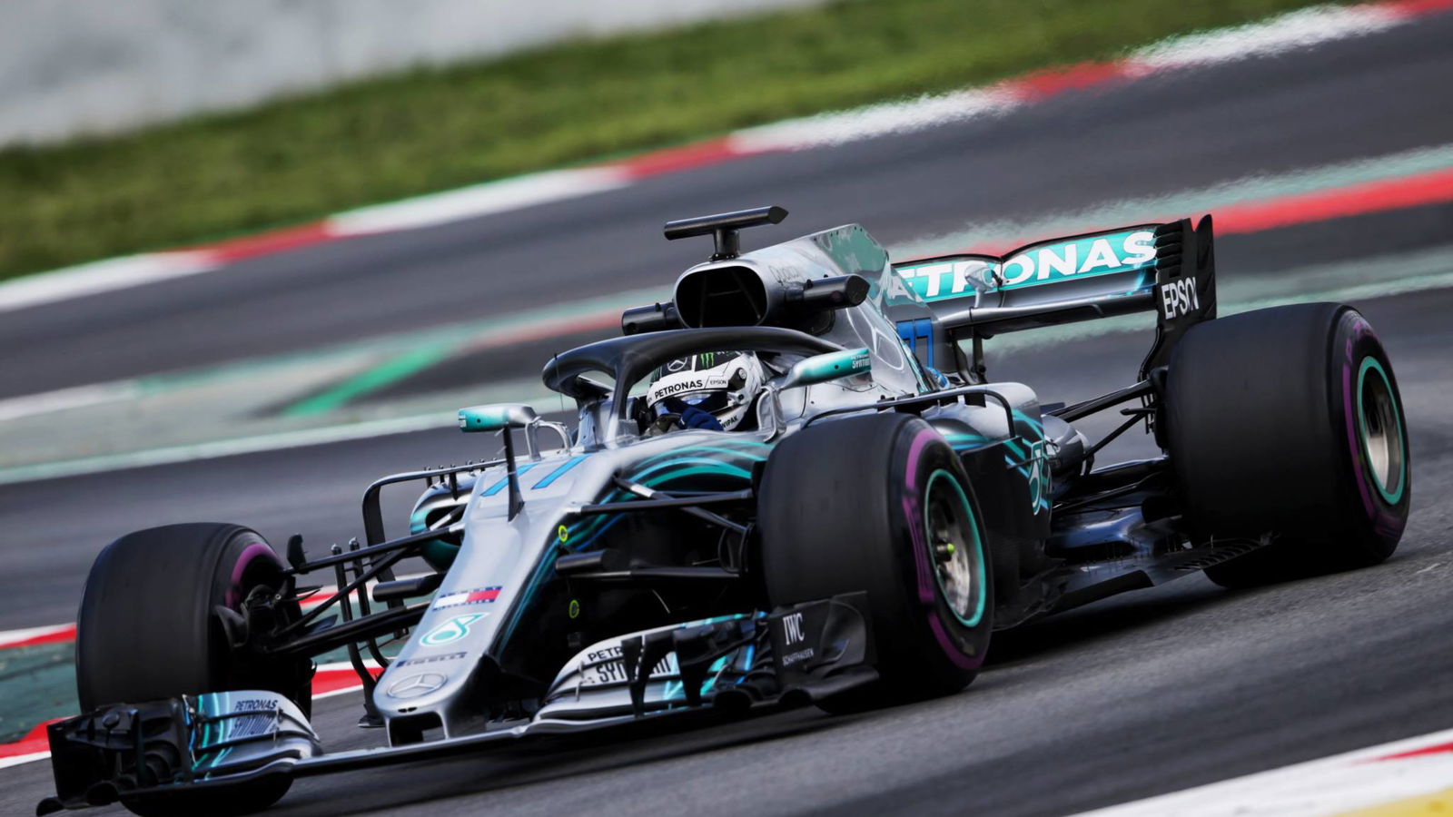 Bottas leads second morning of Barcelona F1 test