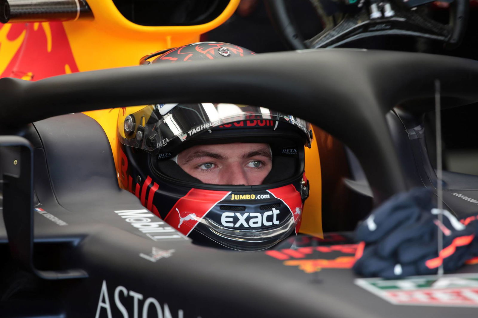 Vettel not concerned by Red Bull's F1 practice pace