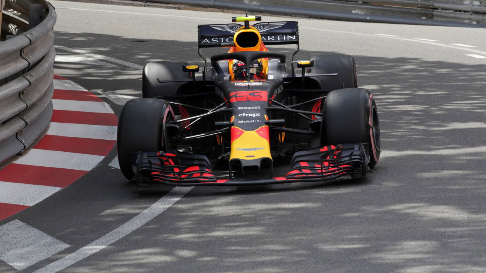 Pembalap pertama Verstappen melebihi batas unit daya setelah Monaco berganti