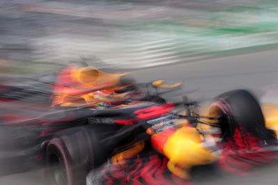 Ricciardo tercepat sebagai Verstappen crash keras di Monaco FP3