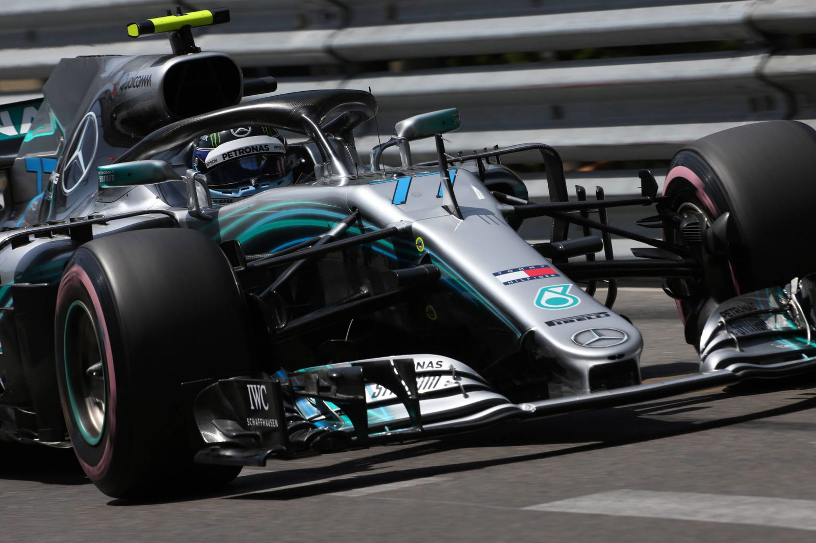 FIA reveals new standard F1 helmet for 2019