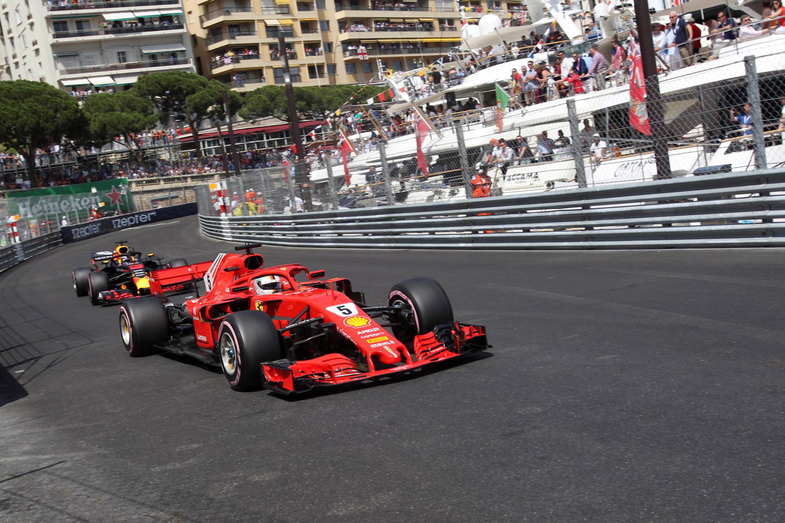 Verstappen meremehkan insiden keenam dalam enam balapan setelah kejatuhan Monaco