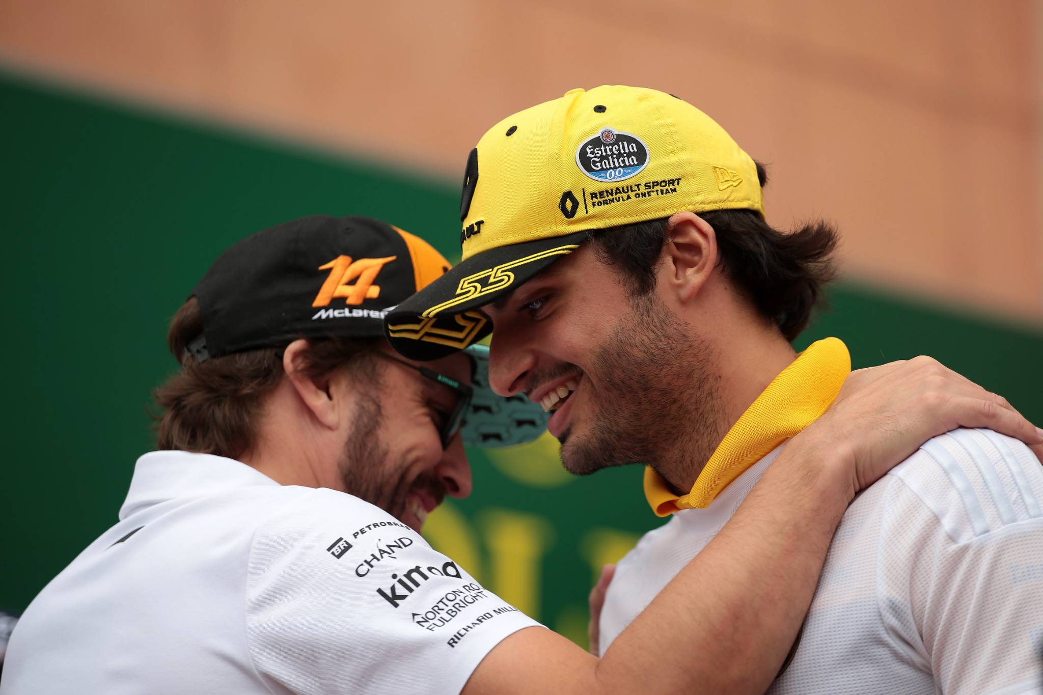 27.05.2018 - Fernando Alonso (ESP) McLaren MCL33 and Carlos Sainz Jr (ESP) Renault Sport F1 Team RS18 